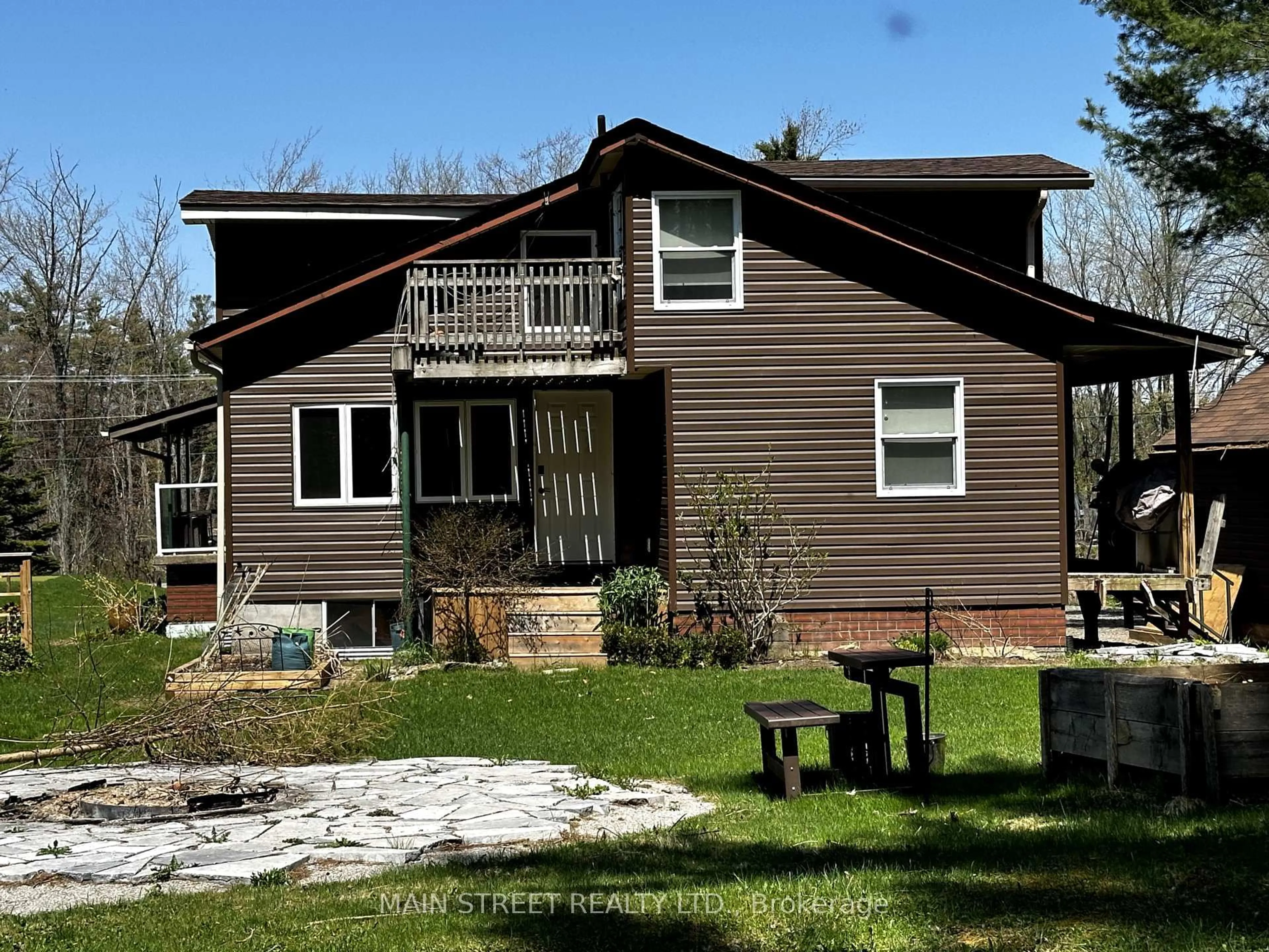 Home with vinyl exterior material, unknown for 1183 South Morrison Lake Rd, Gravenhurst Ontario P0E 1G0