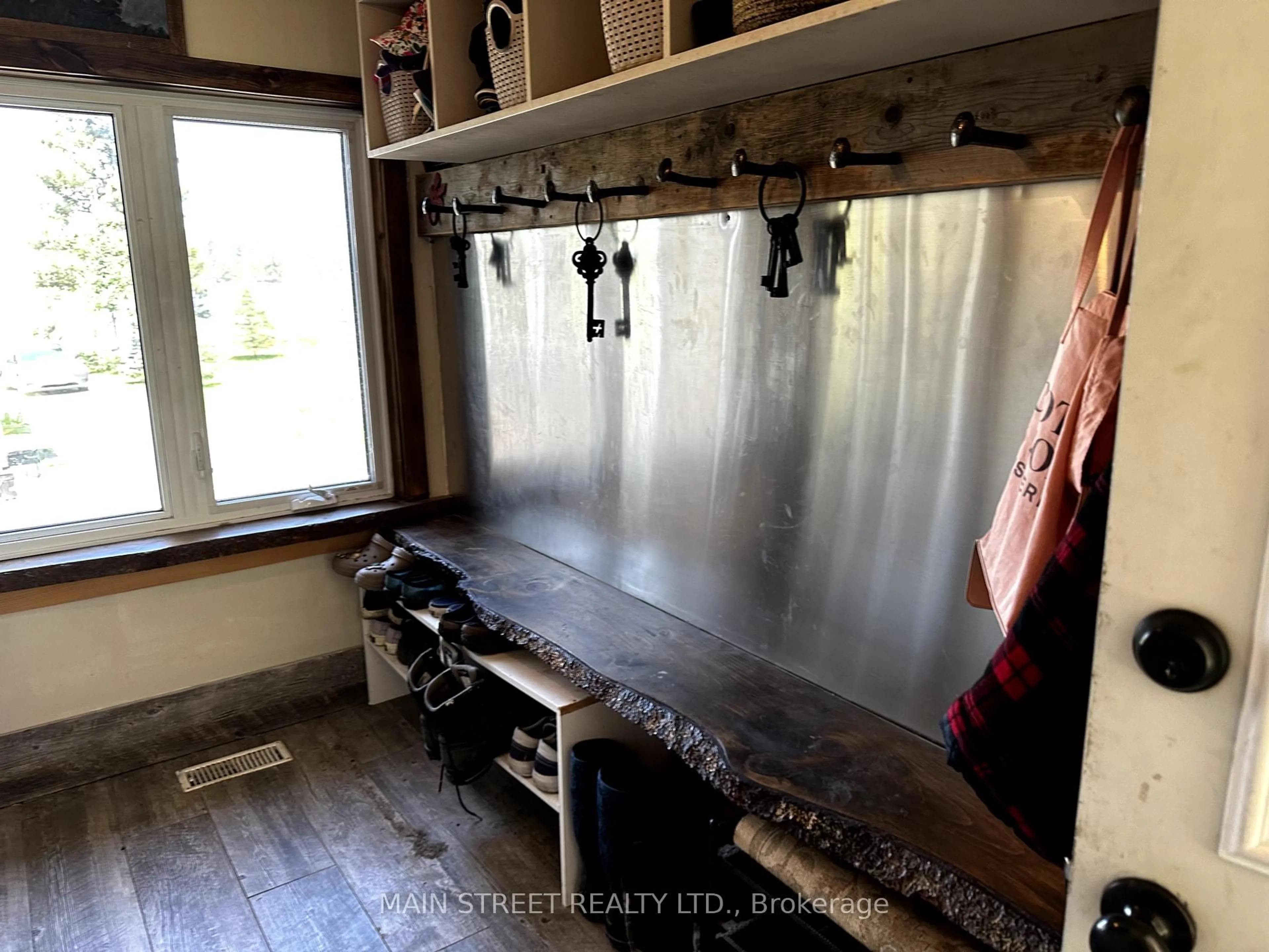 Rustic kitchen, unknown for 1183 South Morrison Lake Rd, Gravenhurst Ontario P0E 1G0