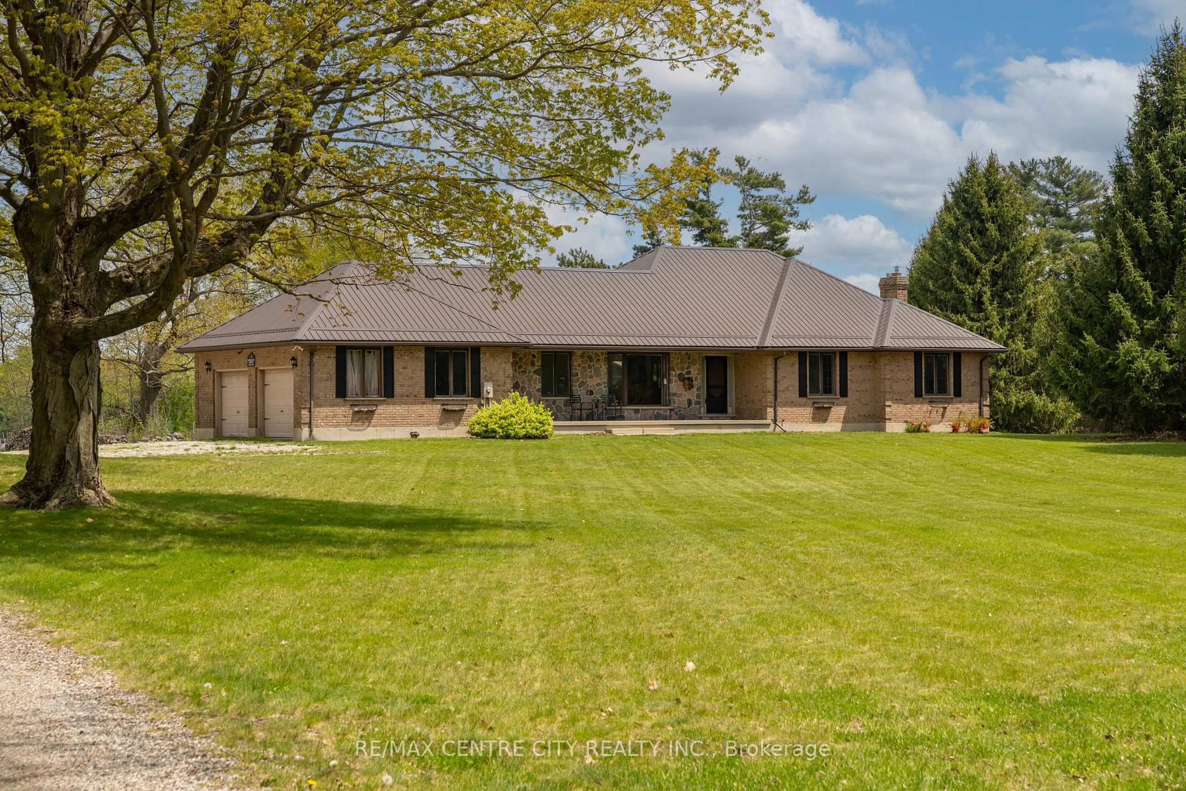 A pic from outside/outdoor area/front of a property/back of a property/a pic from drone, unknown for 8808 Mitchell Rd, Bayham Ontario N0J 1Y0