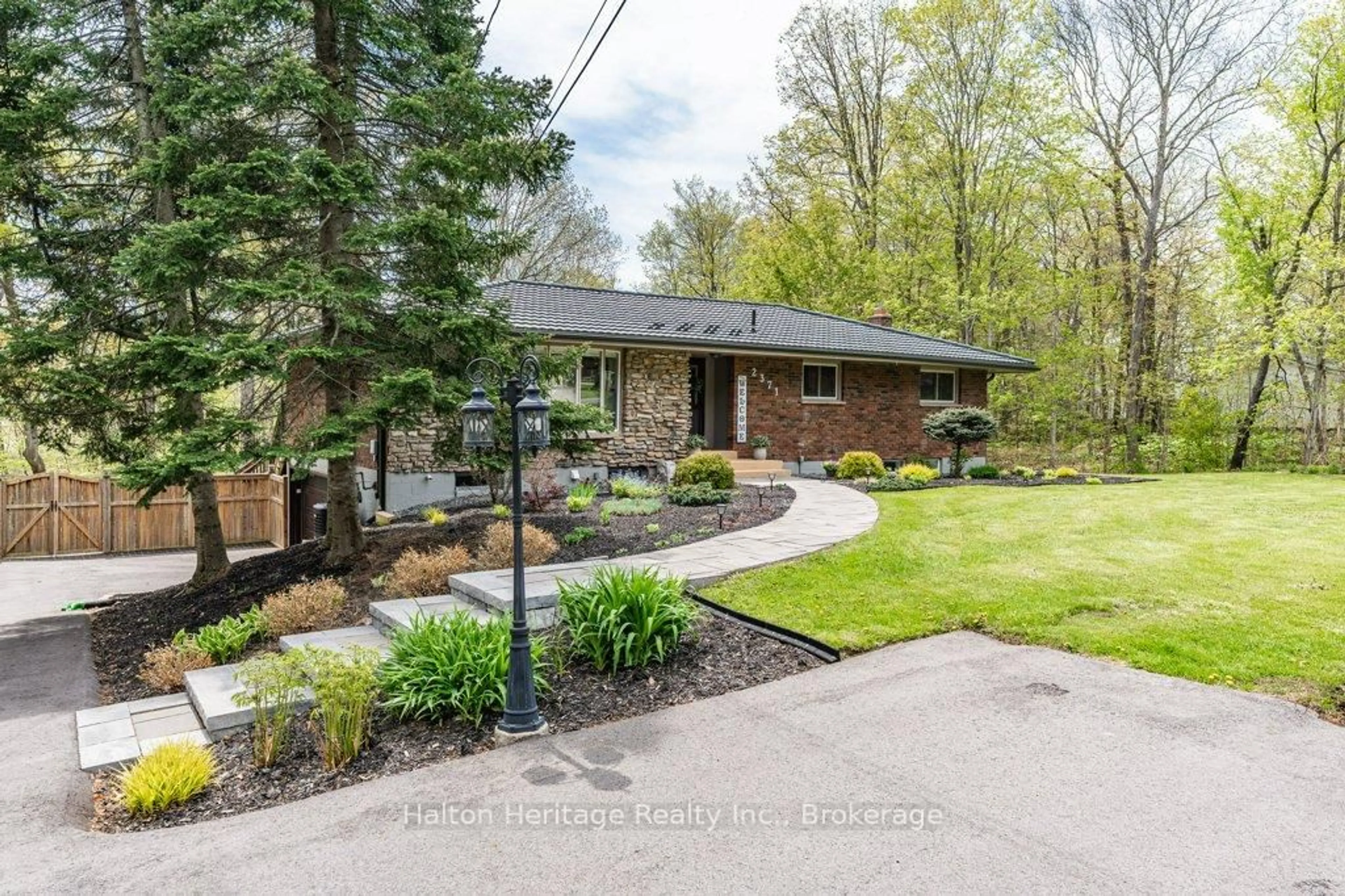Unknown for 2371 Kirk Rd, Hamilton Ontario L0R 1C0