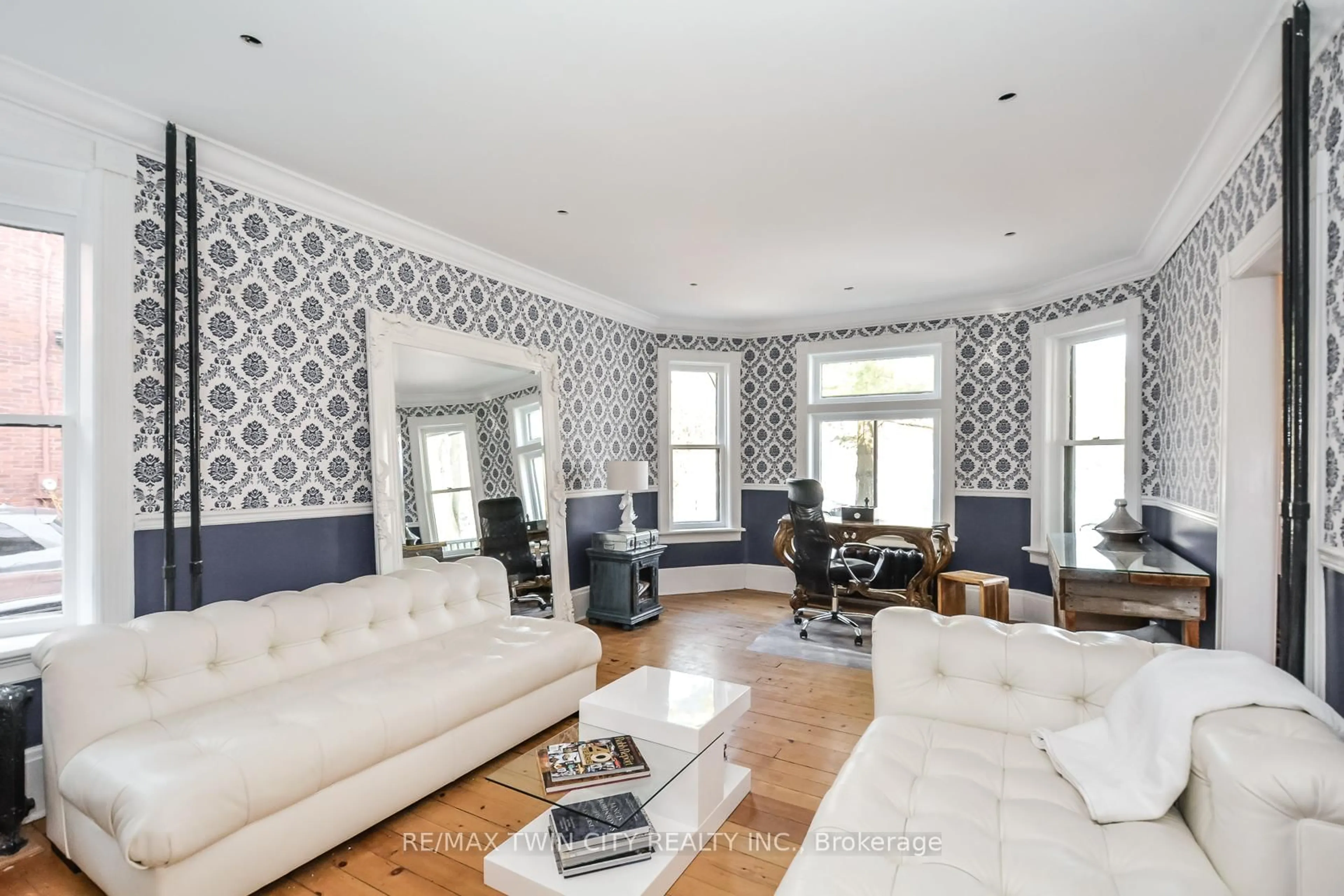 Living room with furniture, unknown for 19 Roland St, Kitchener Ontario N2G 1K5