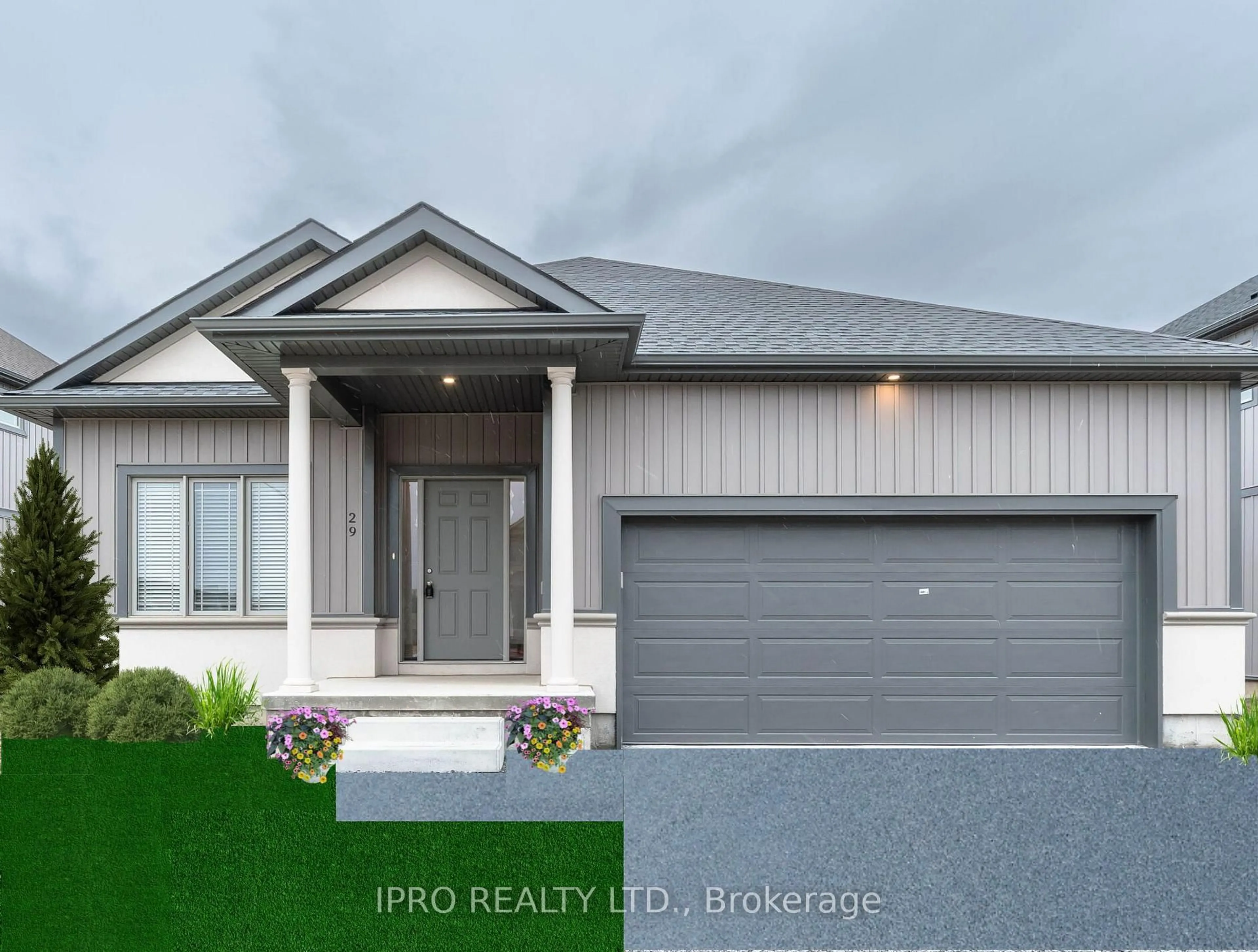 Home with vinyl exterior material, street for 29 Barker Pkwy, Thorold Ontario L2V 0H3