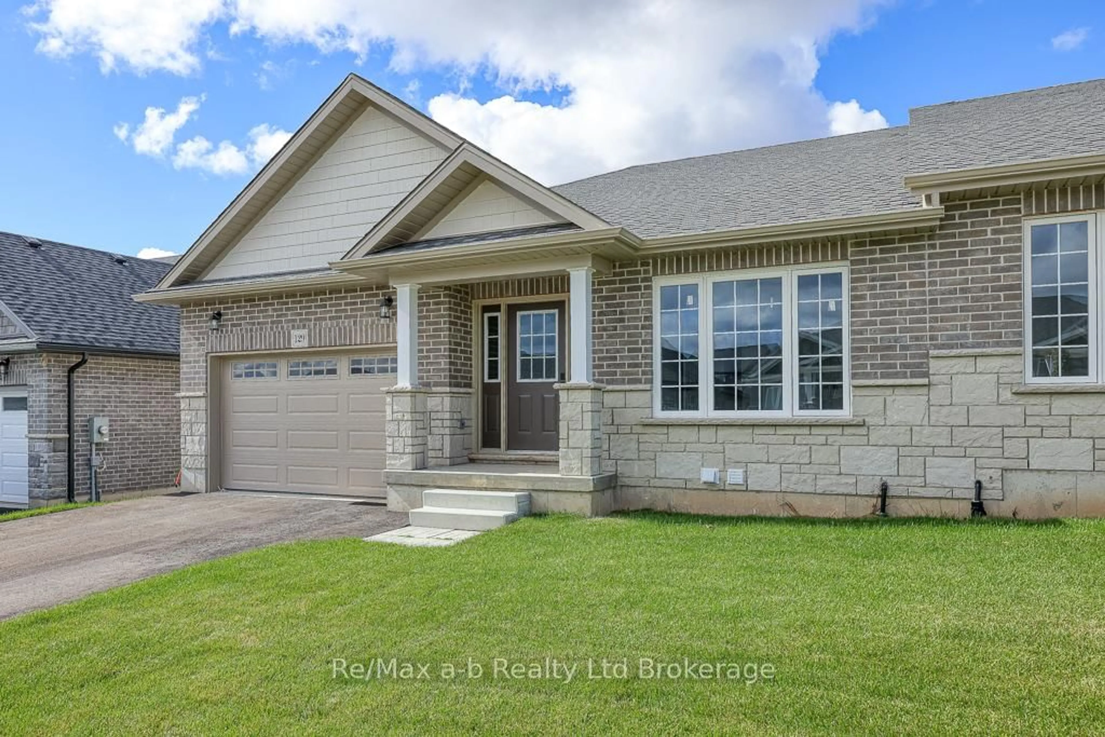 Home with brick exterior material, street for 129 Lossing Dr, Norwich Ontario N0J 1P0