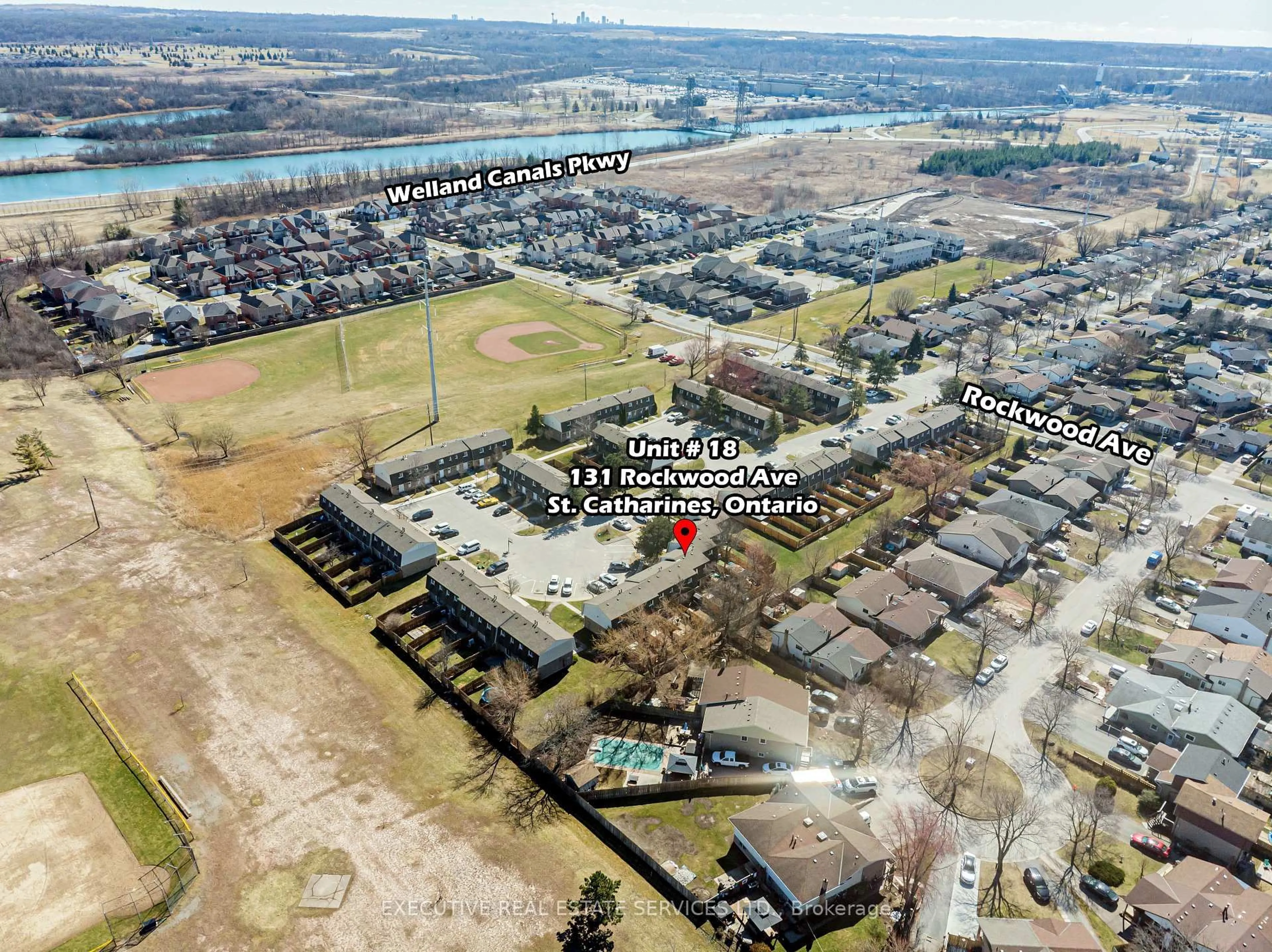A pic from outside/outdoor area/front of a property/back of a property/a pic from drone, unknown for 131 ROCKWOOD Ave #18, St. Catharines Ontario L2P 3K4