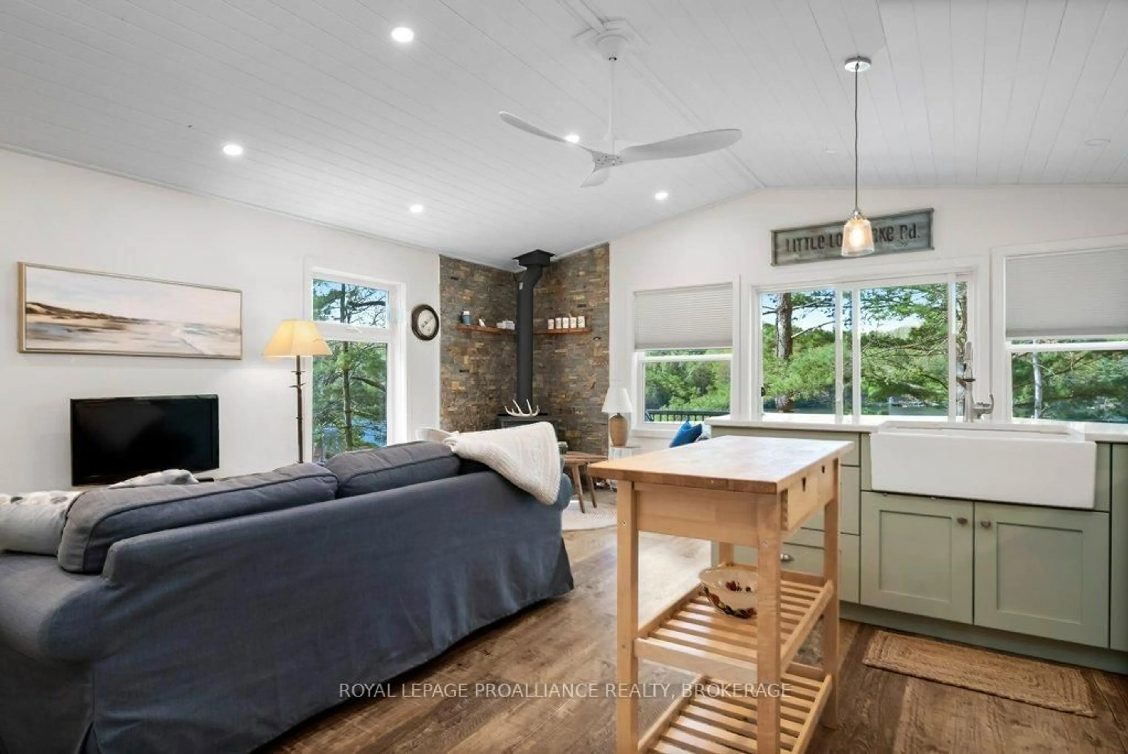 Open concept kitchen, unknown for 2315 Little Long Lake Rd, Perth Road Ontario K0H 2L0