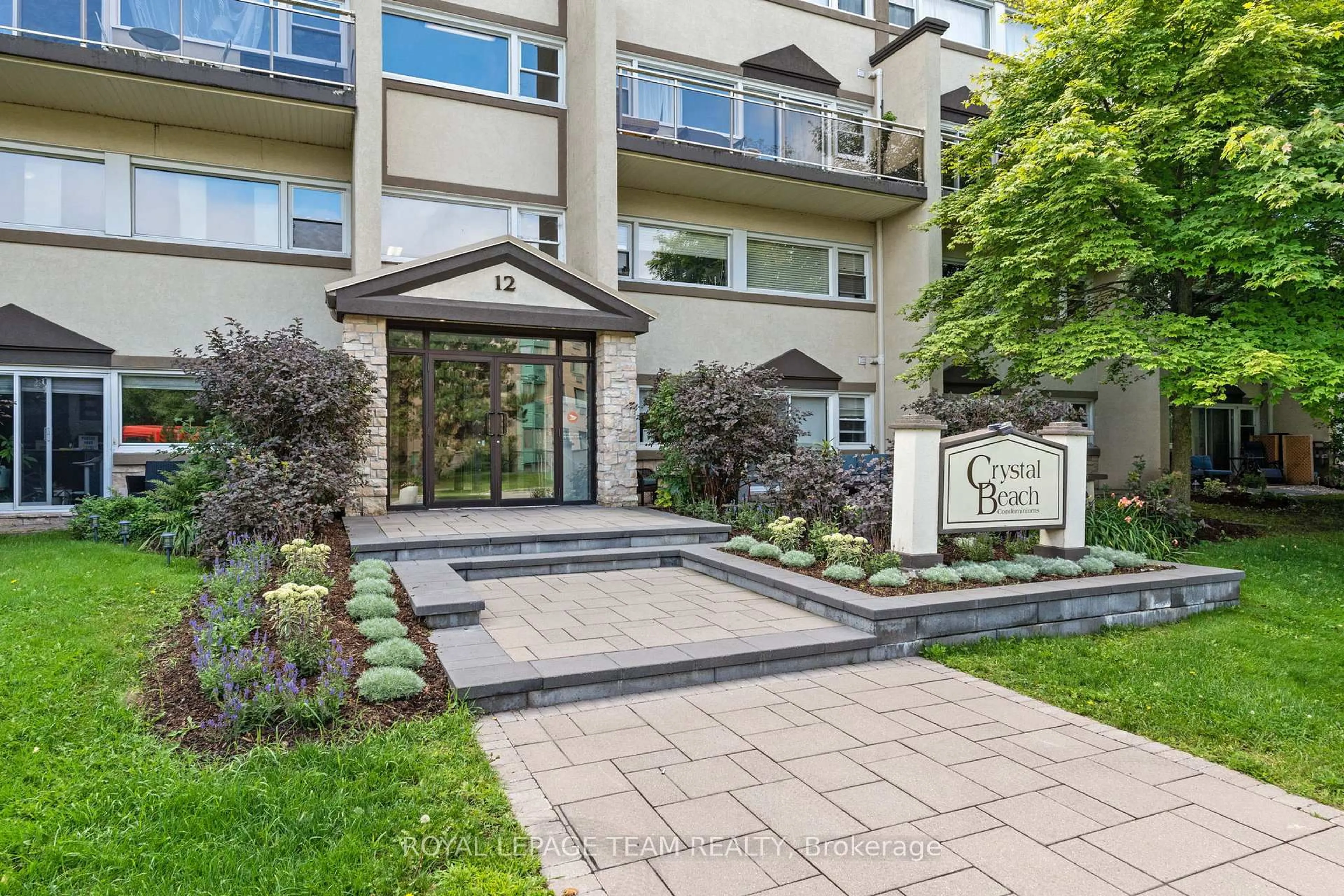 Indoor entryway for 12 Corkstown Rd #109, Ottawa Ontario K2H 5B3