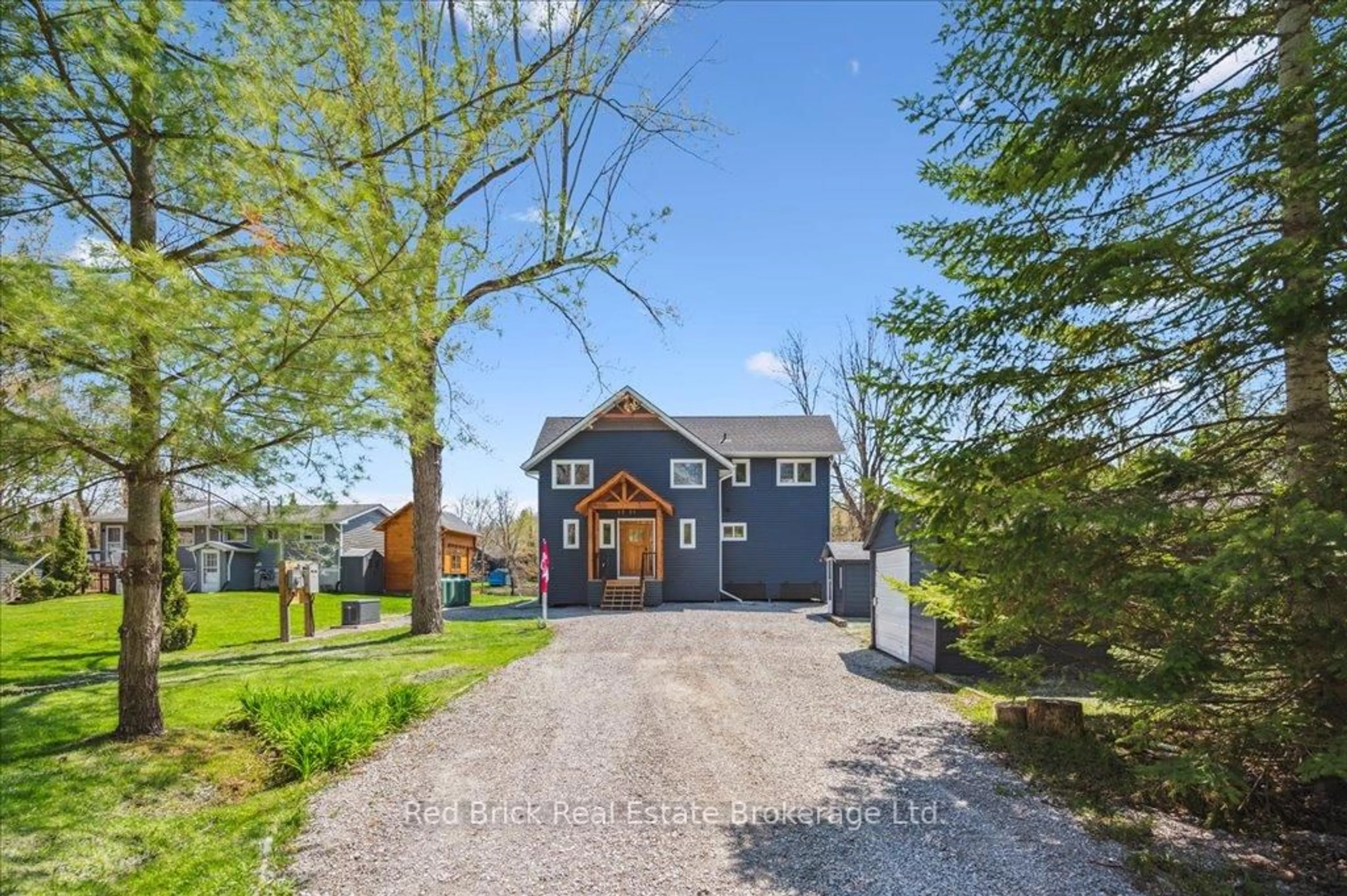 A pic from outside/outdoor area/front of a property/back of a property/a pic from drone, street for 1002 Bagley Rd, Gravenhurst Ontario P0E 1N0
