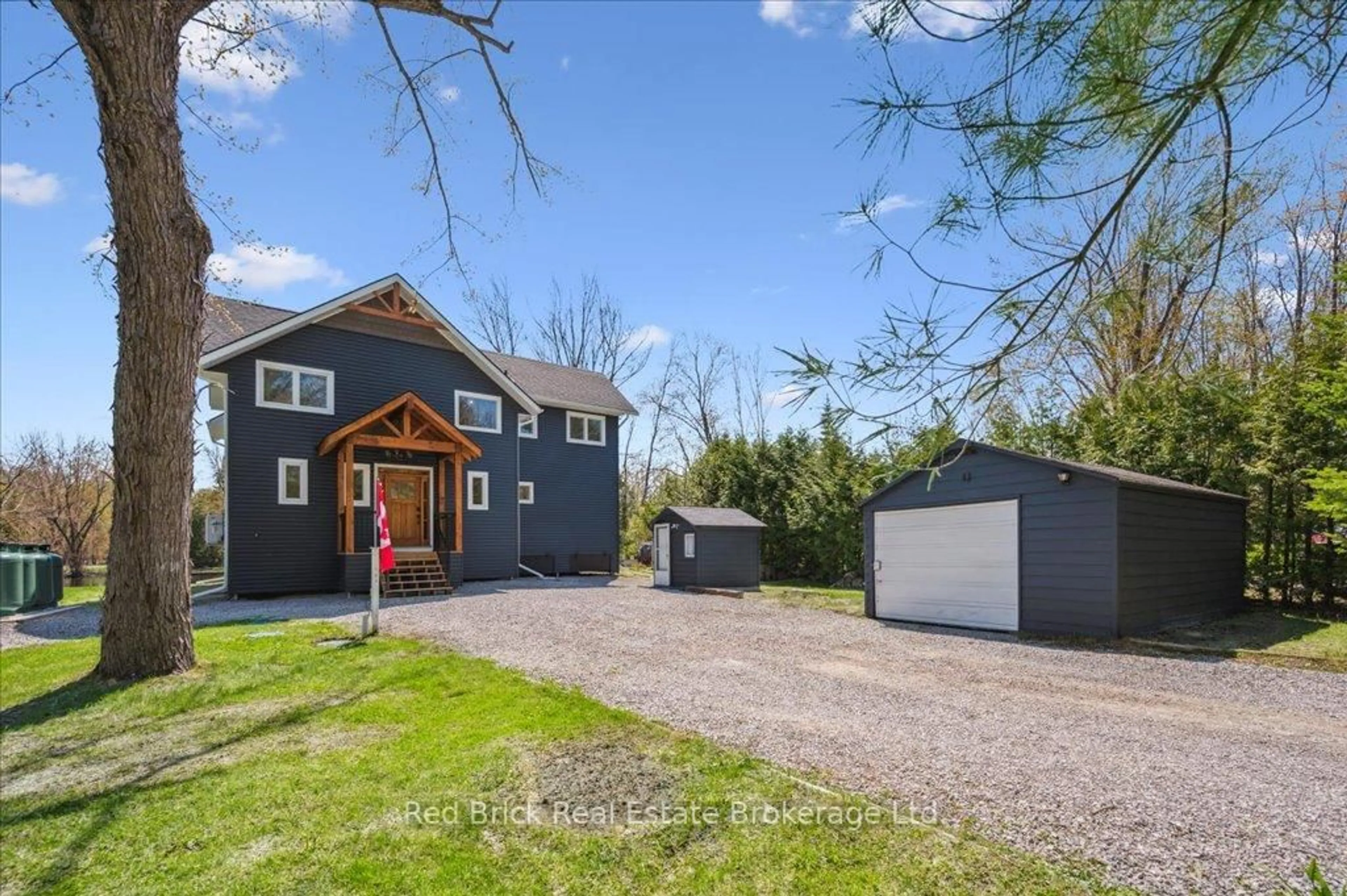 A pic from outside/outdoor area/front of a property/back of a property/a pic from drone, unknown for 1002 Bagley Rd, Gravenhurst Ontario P0E 1N0