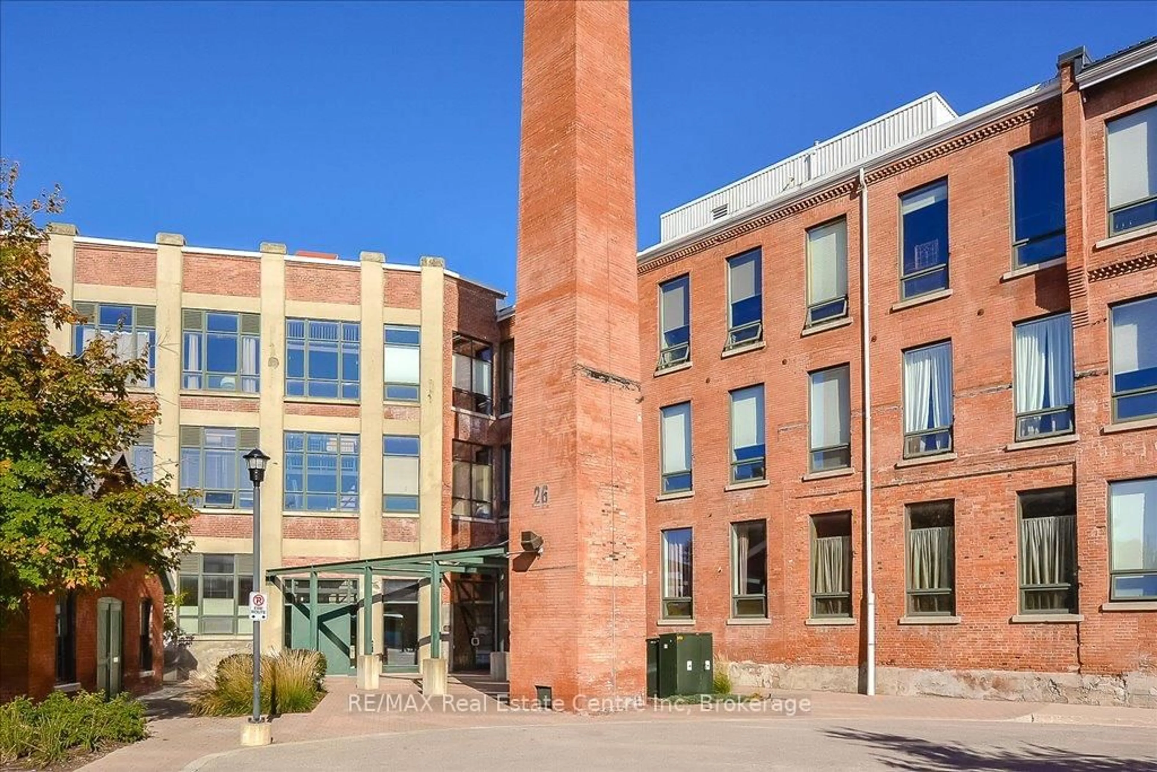 Home with brick exterior material, building for 26 Ontario St #308, Guelph Ontario N1E 7K1