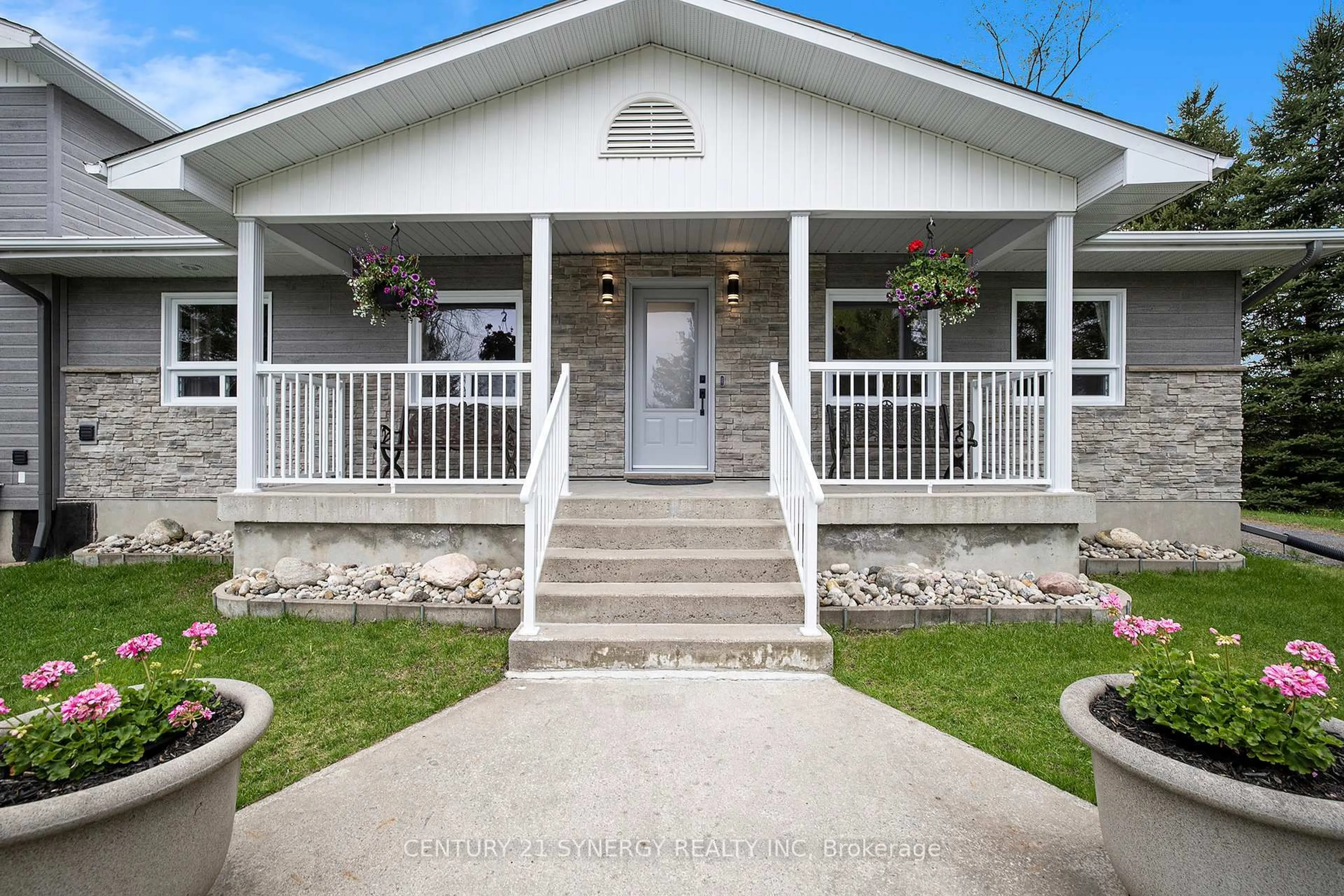 Home with vinyl exterior material, street for 280 Limoges Rd, Russell Ontario K0A 2M0