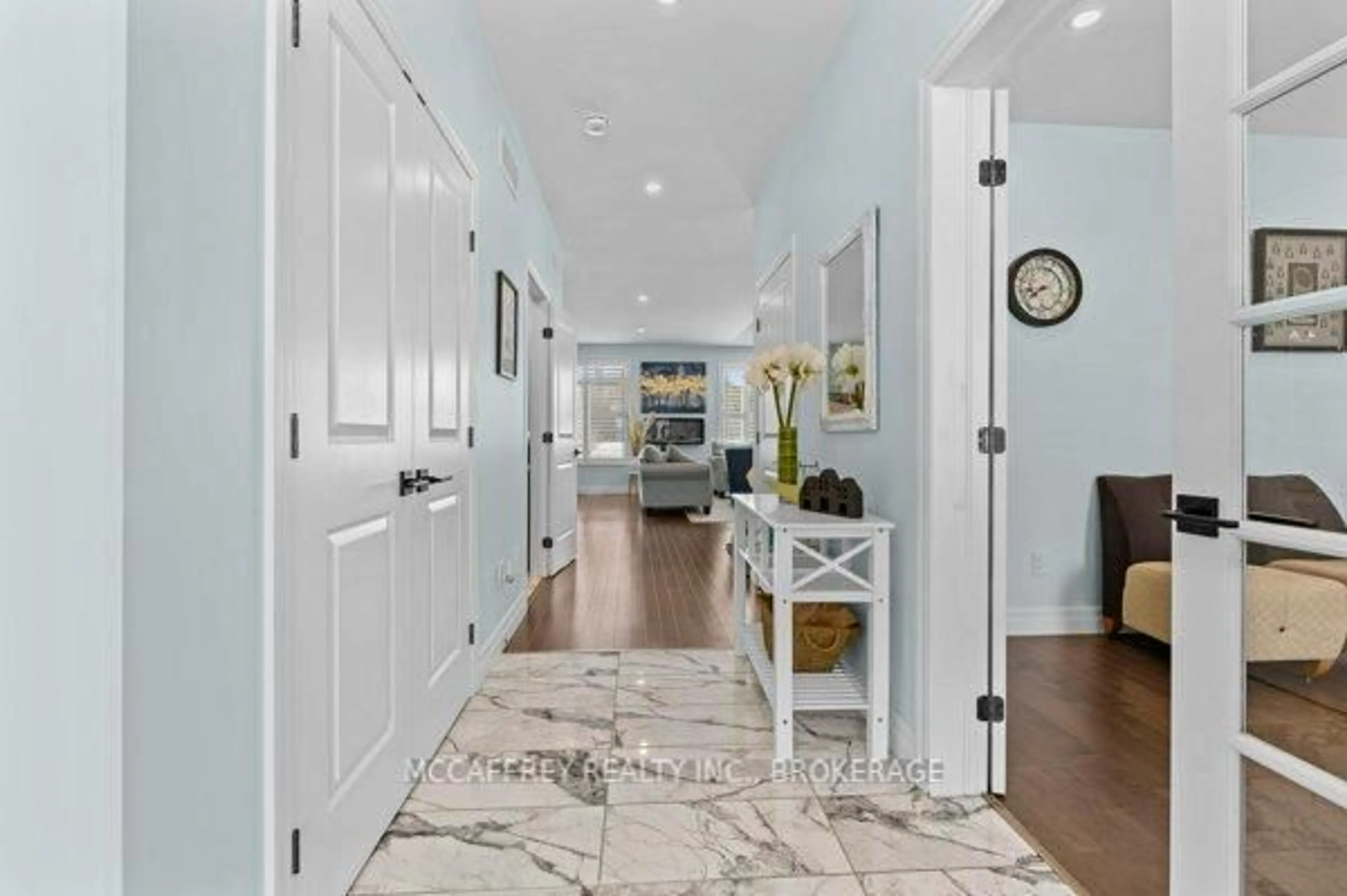 Indoor entryway for 158 Cherrywood Pkwy, Greater Napanee Ontario K7R 0E2