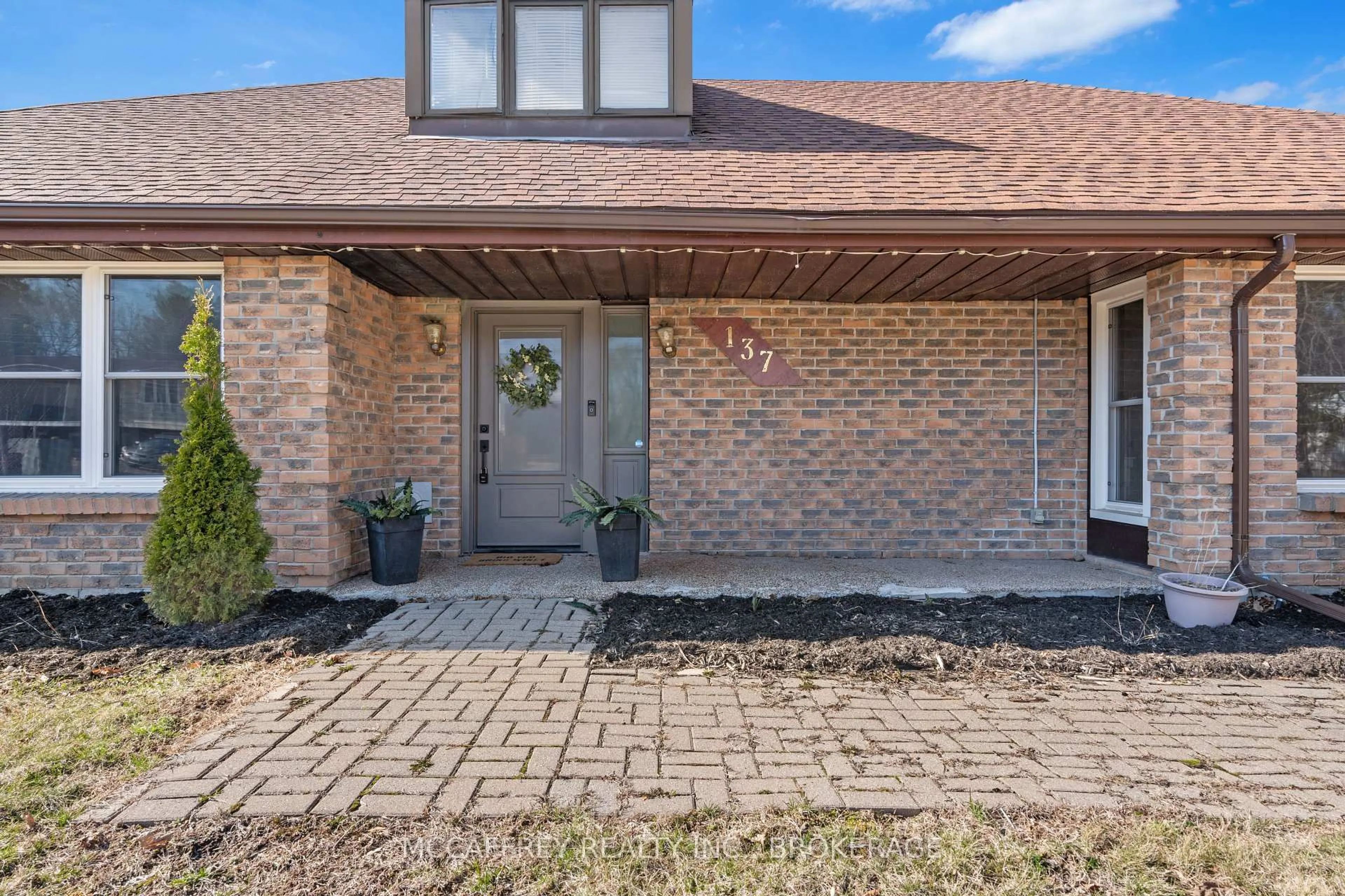 Home with brick exterior material, street for 137 Thomas St, Greater Napanee Ontario K7R 2H4