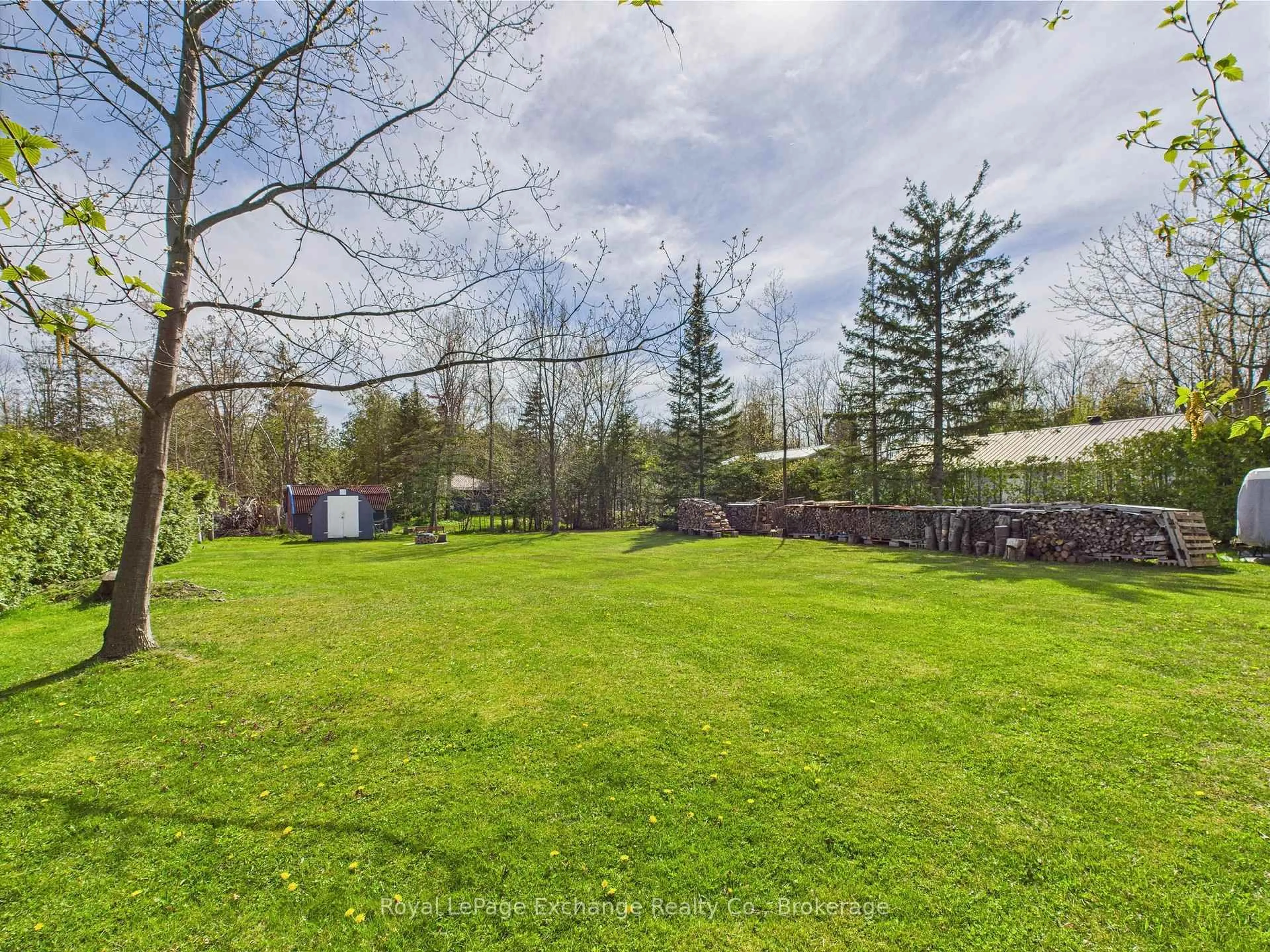 A pic from outside/outdoor area/front of a property/back of a property/a pic from drone, forest/trees view for 17 Linden Lane, Kincardine Ontario N2Z 2X6