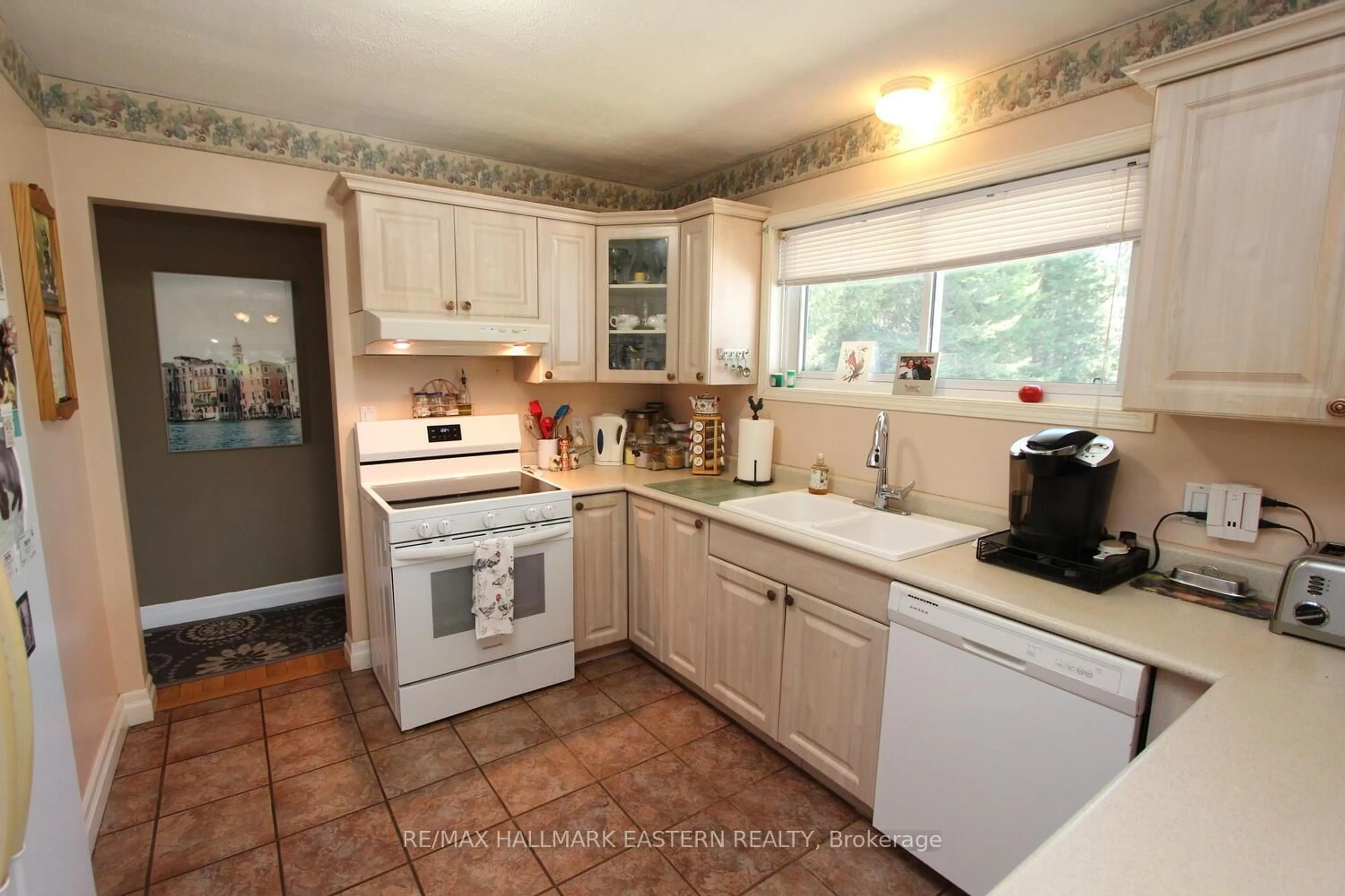 Standard kitchen, ceramic/tile floor for 282 County Road 48 N/A, Havelock-Belmont-Methuen Ontario K0L 1Z0