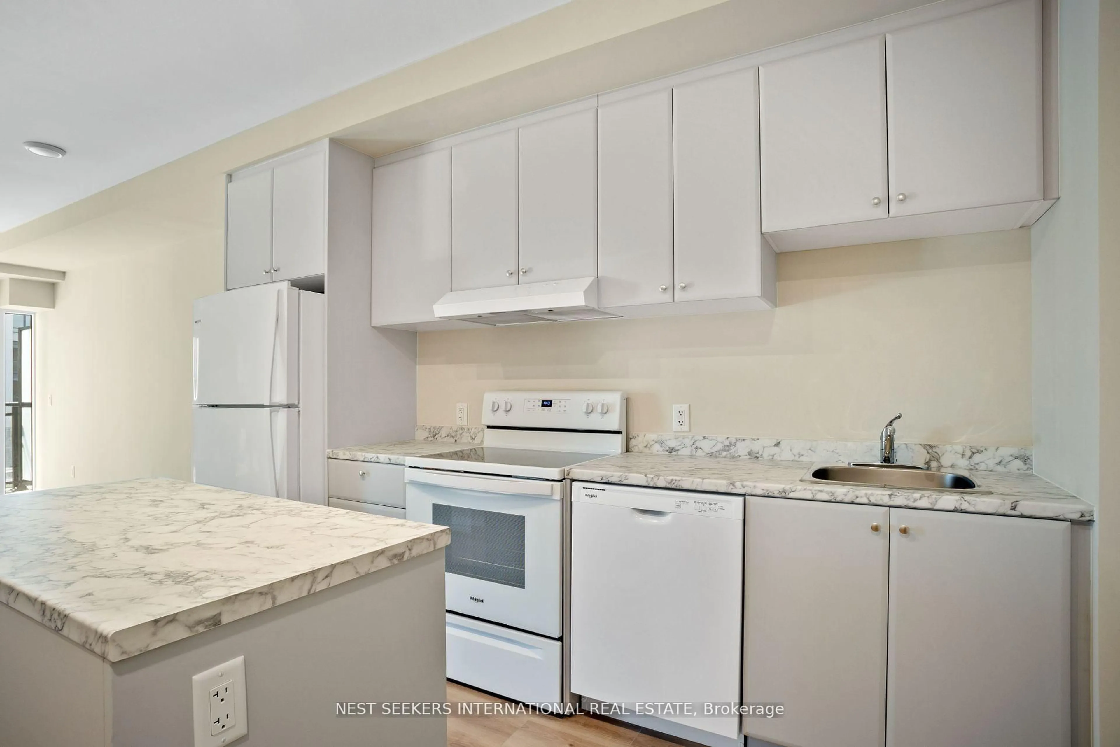 Standard kitchen, ceramic/tile floor for 50 Herrick Ave #342, St. Catharines Ontario L2P 2T9