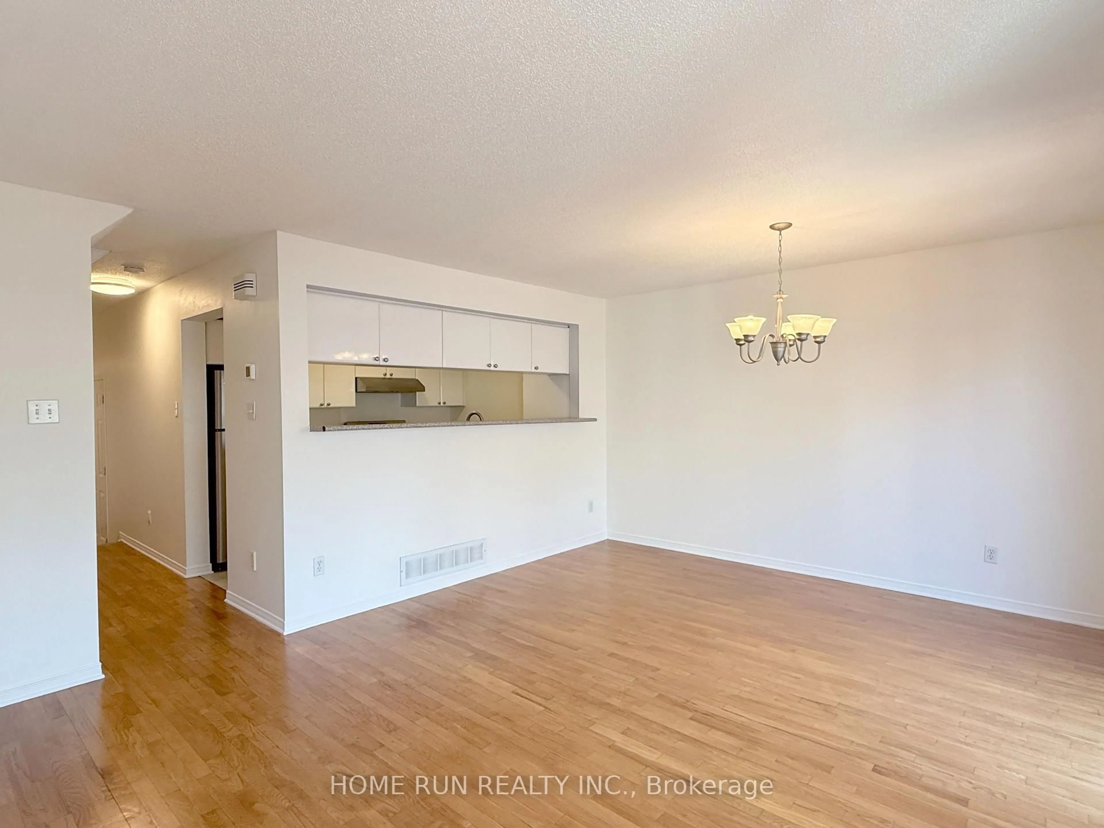 Unknown for 35 Santa Cruz Private, Ottawa Ontario K1G 6M5