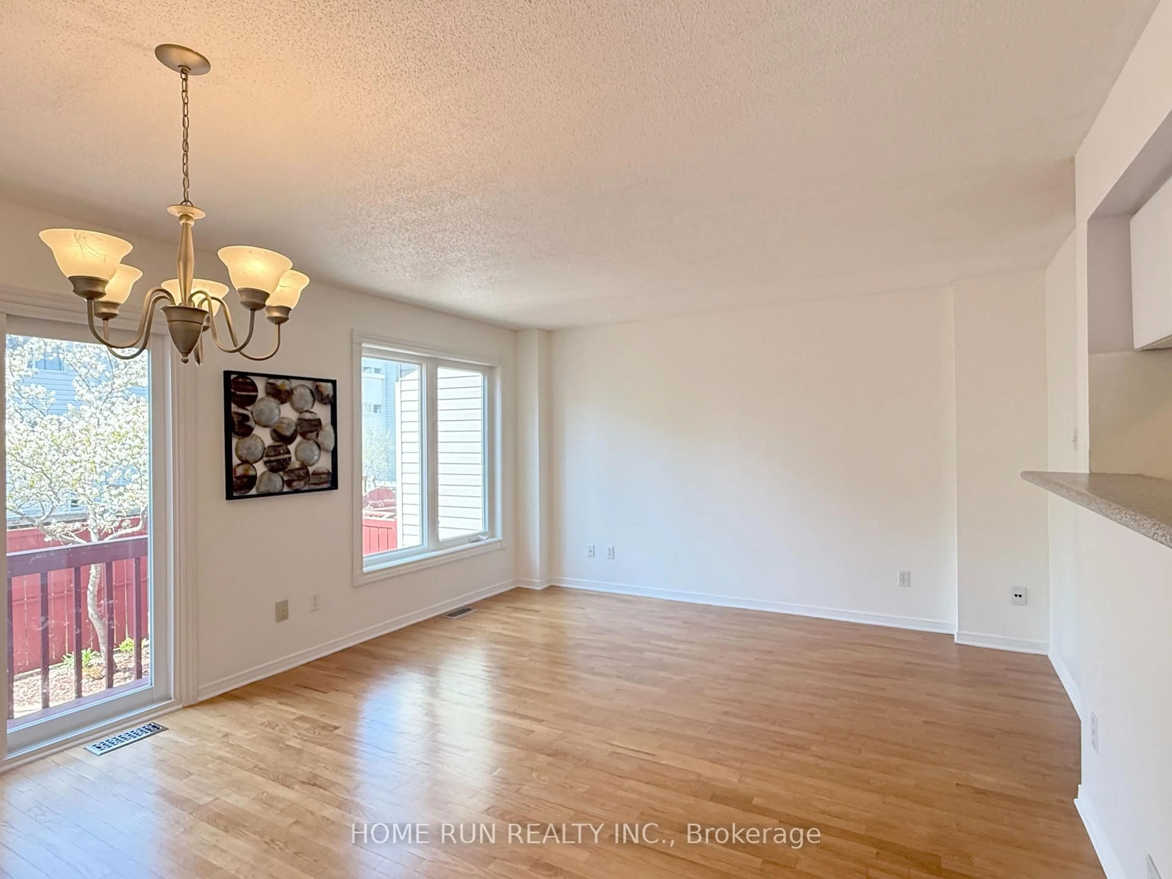 A pic of a room for 35 Santa Cruz Private, Ottawa Ontario K1G 6M5