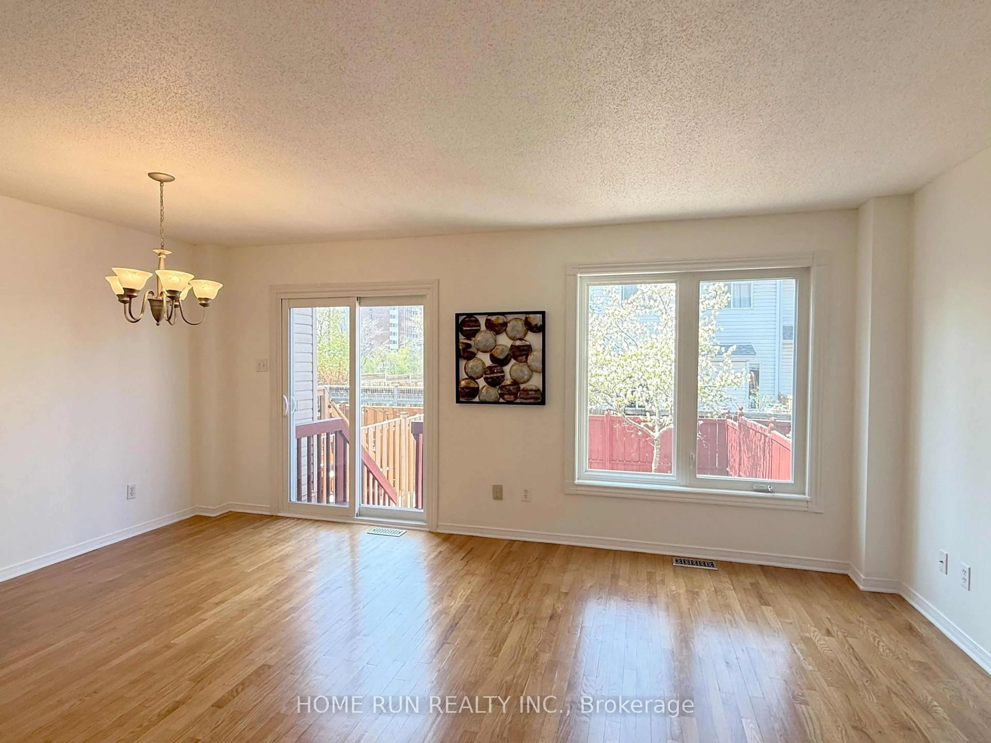 A pic of a room for 35 Santa Cruz Private, Ottawa Ontario K1G 6M5
