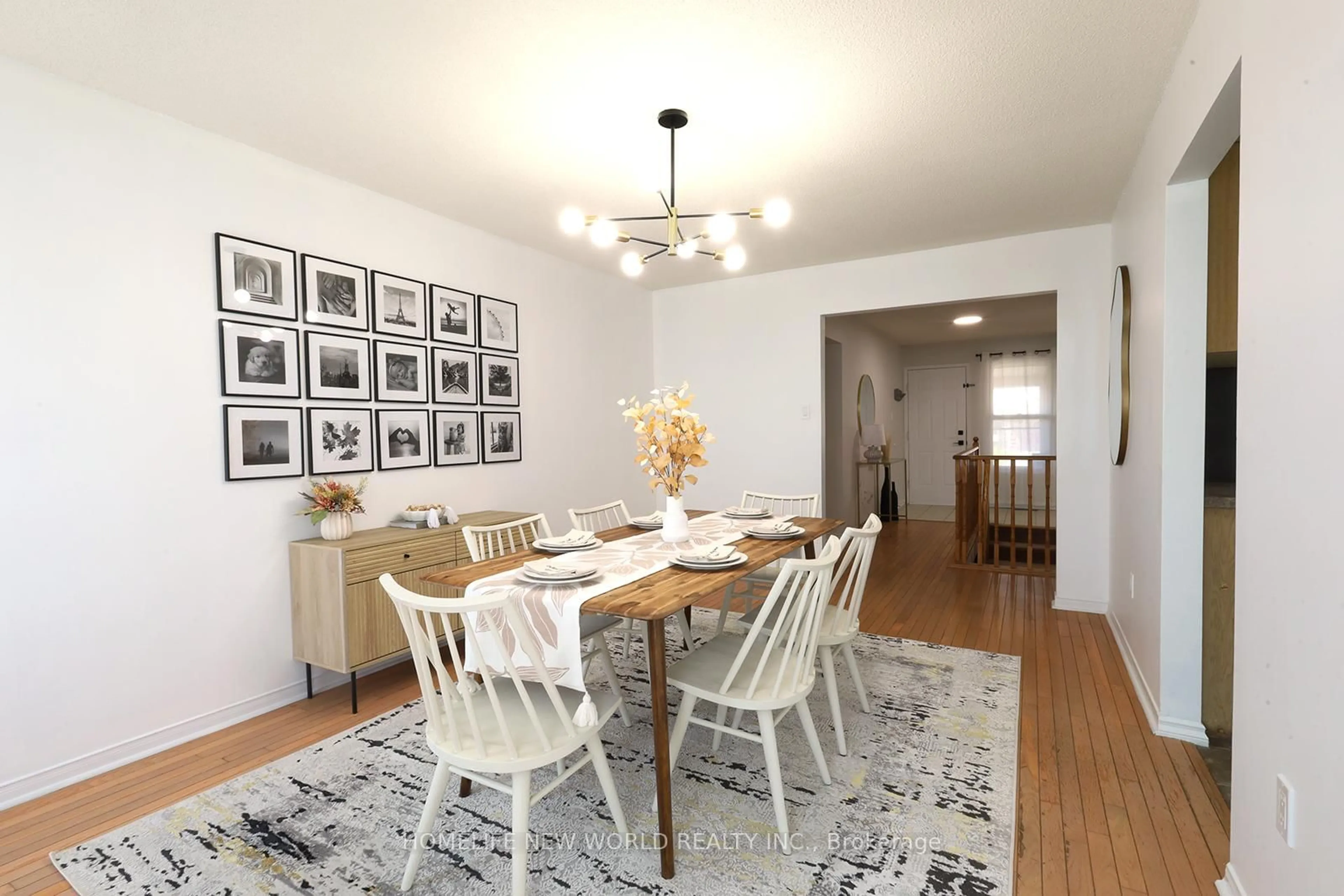 Dining room, wood/laminate floor for 208 Elgin St, Kawartha Lakes Ontario K9V 6B1