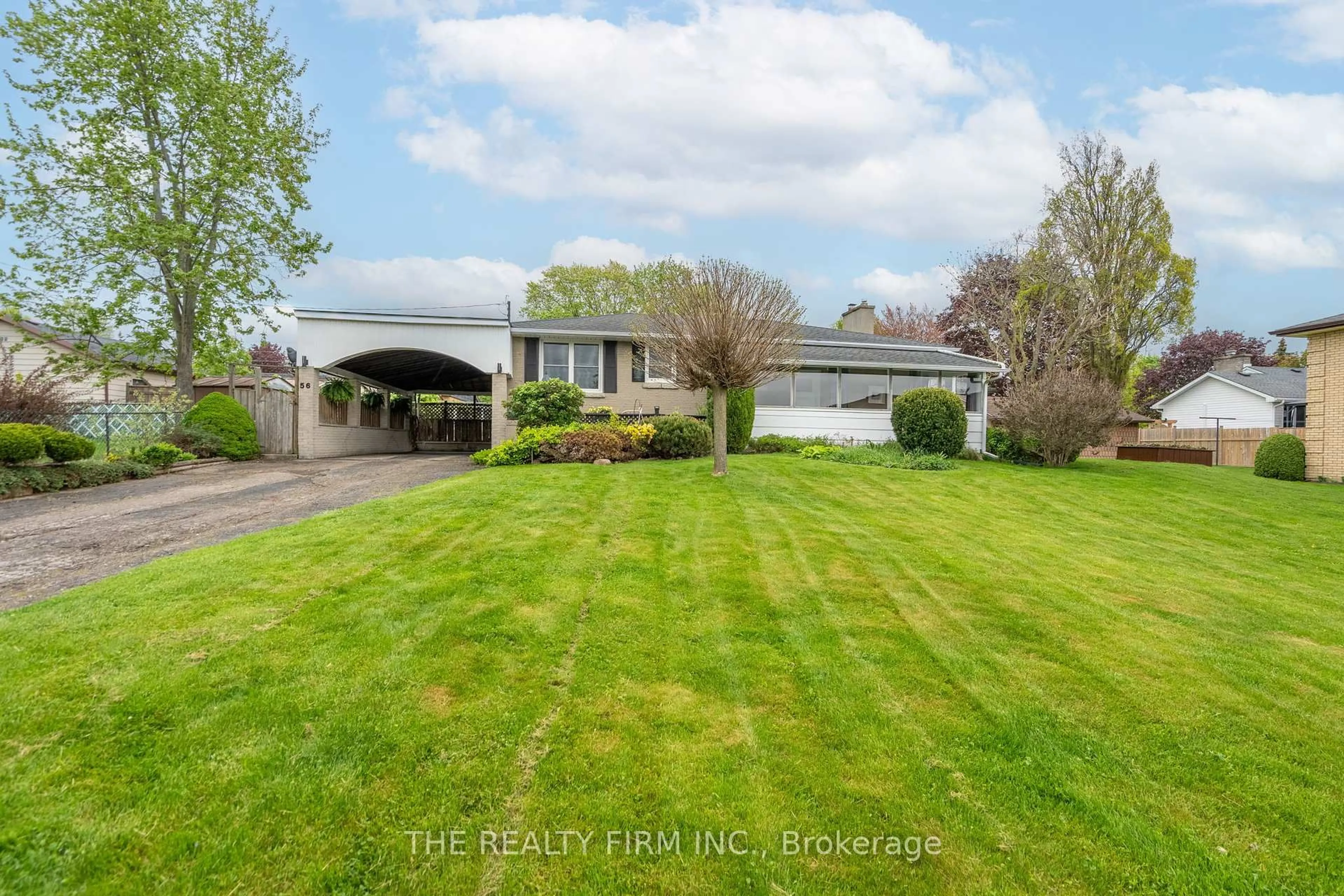 A pic from outside/outdoor area/front of a property/back of a property/a pic from drone, water/lake/river/ocean view for 56 Sparta St, St. Thomas Ontario N5R 5G9