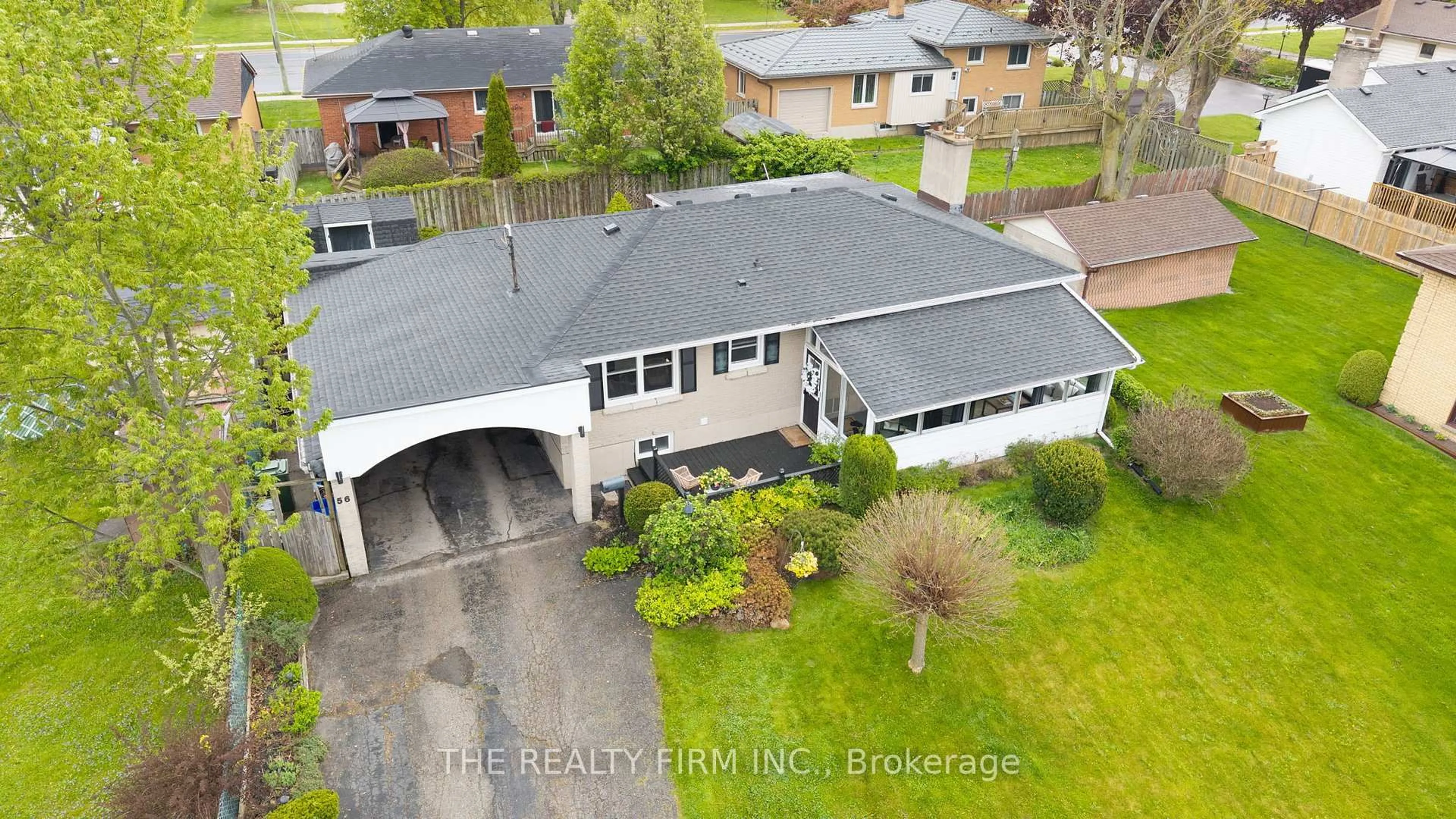 A pic from outside/outdoor area/front of a property/back of a property/a pic from drone, street for 56 Sparta St, St. Thomas Ontario N5R 5G9