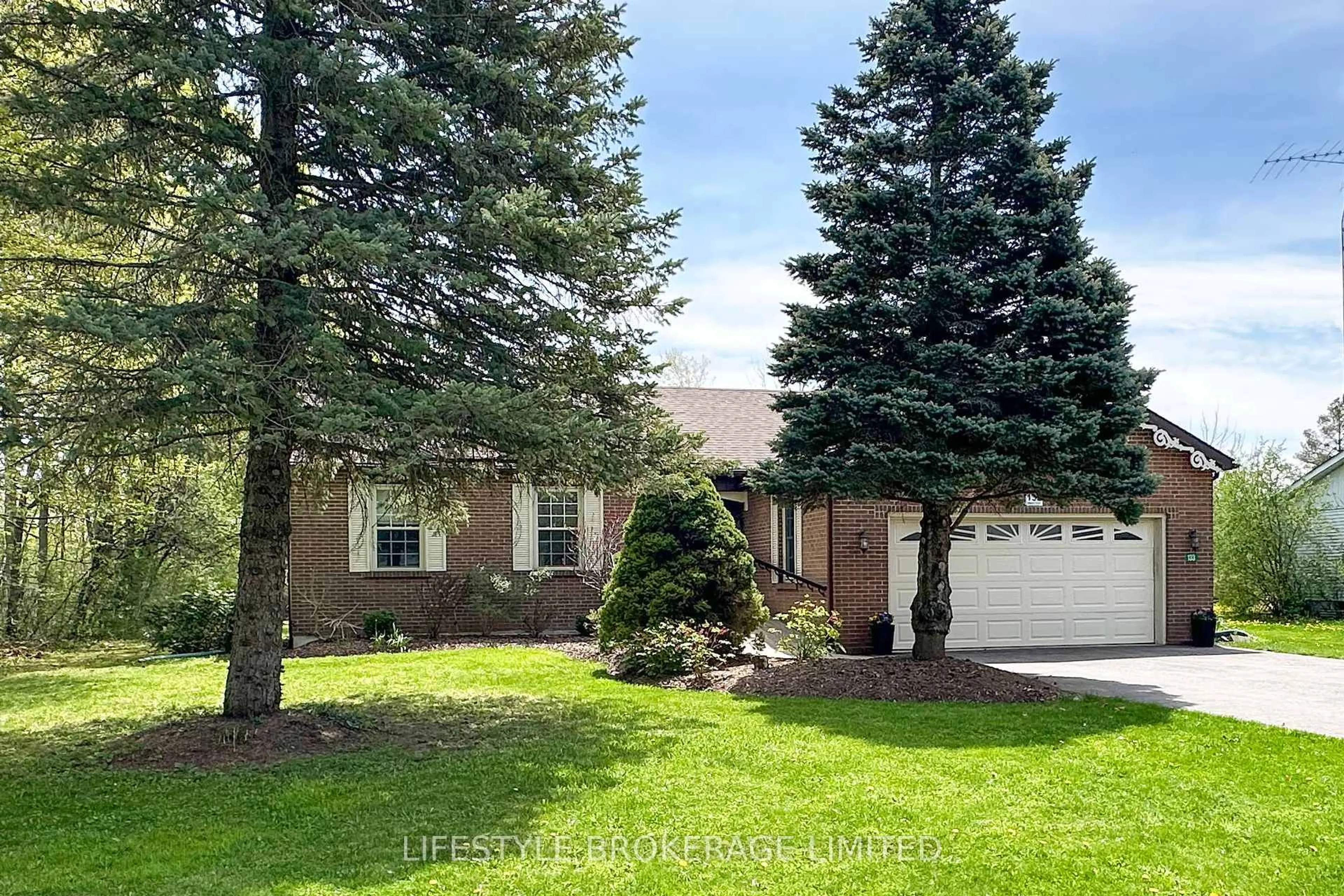 Home with brick exterior material, unknown for 133 Robmar Cres, Kawartha Lakes Ontario K0M 2J0