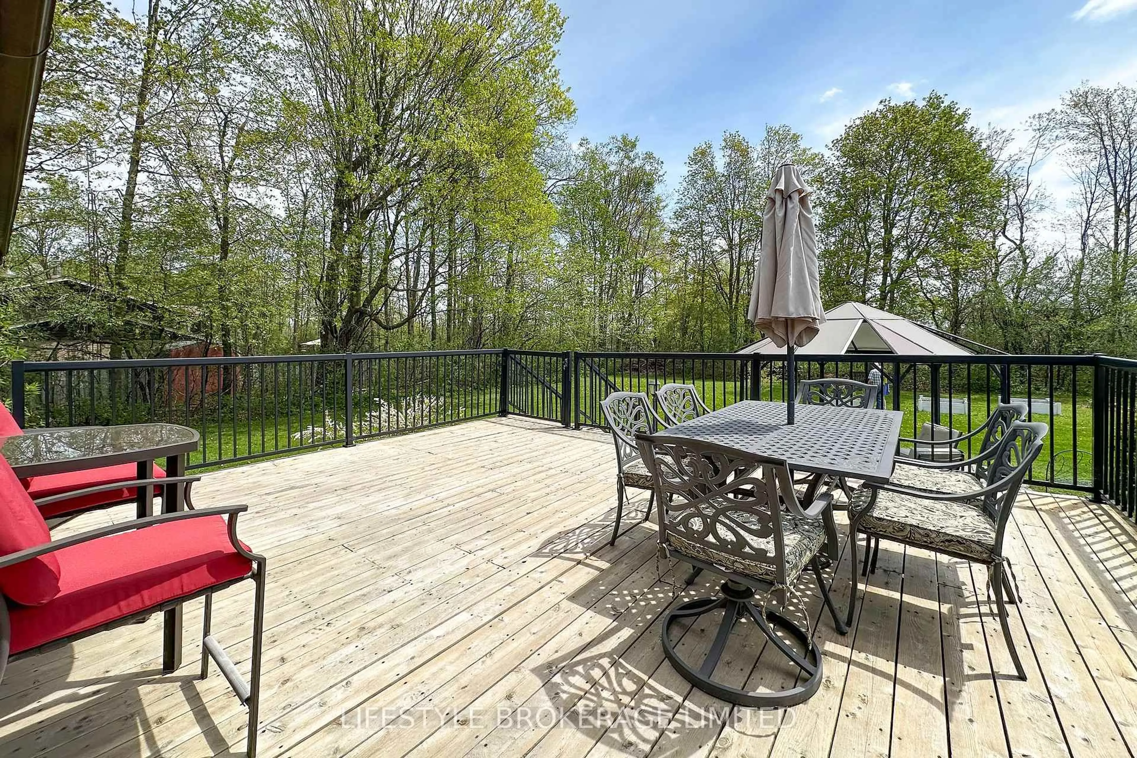 Patio, water/lake/river/ocean view for 133 Robmar Cres, Kawartha Lakes Ontario K0M 2J0