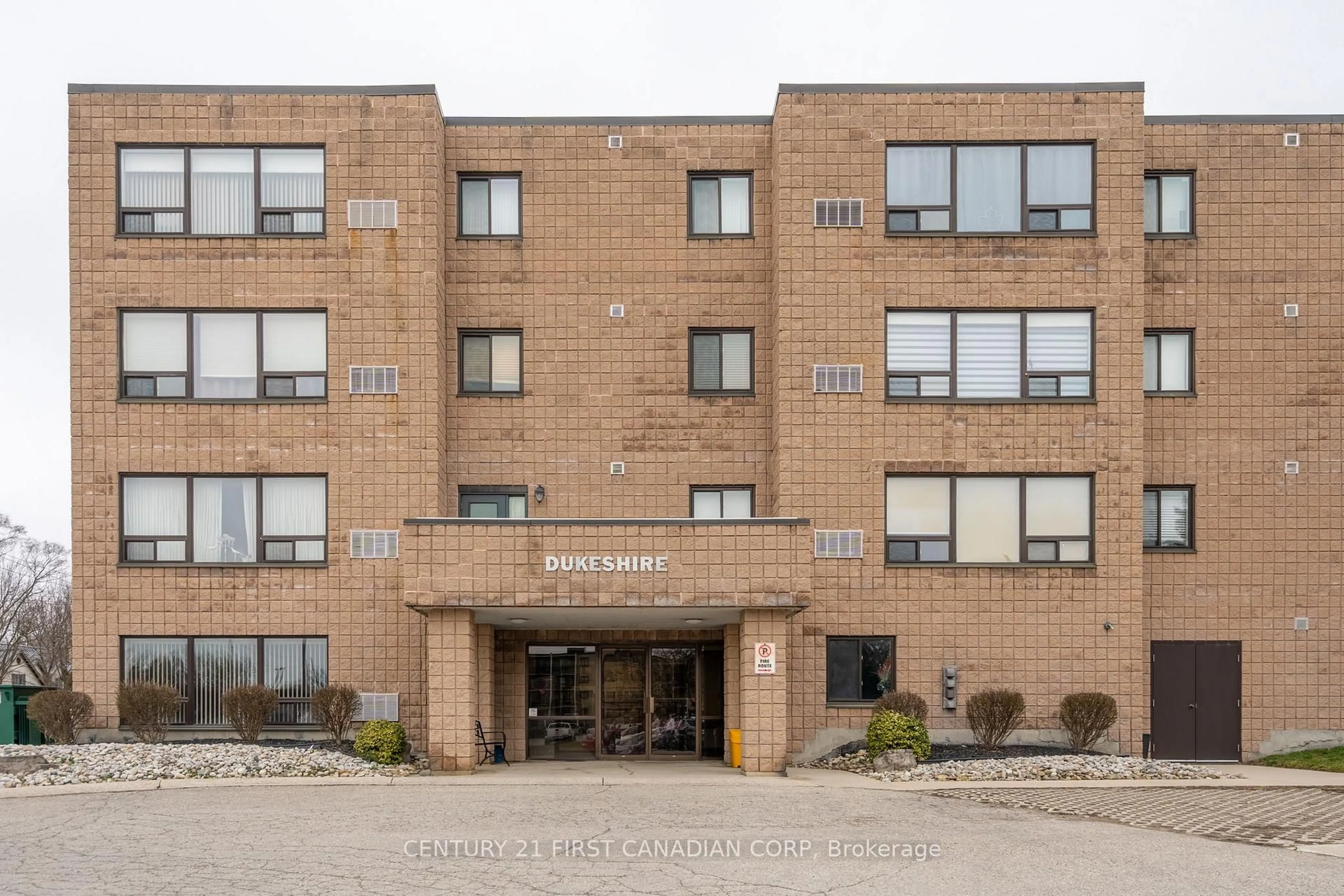 Unknown for 220 Duke St #204, Strathroy-Caradoc Ontario N7G 1S3
