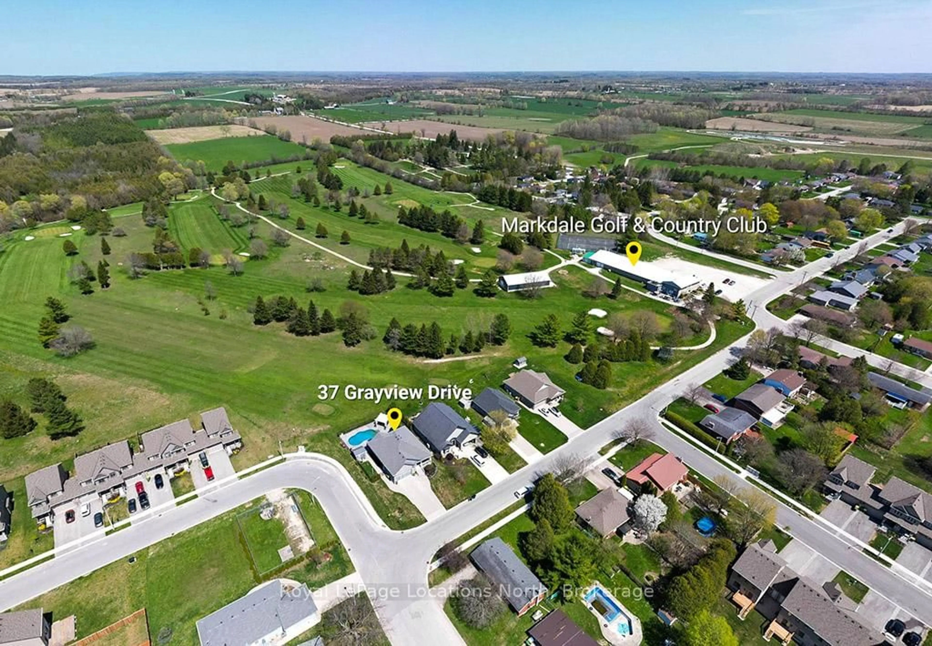 A pic from outside/outdoor area/front of a property/back of a property/a pic from drone, street for 37 GRAYVIEW Dr, Grey Highlands Ontario N0C 1H0