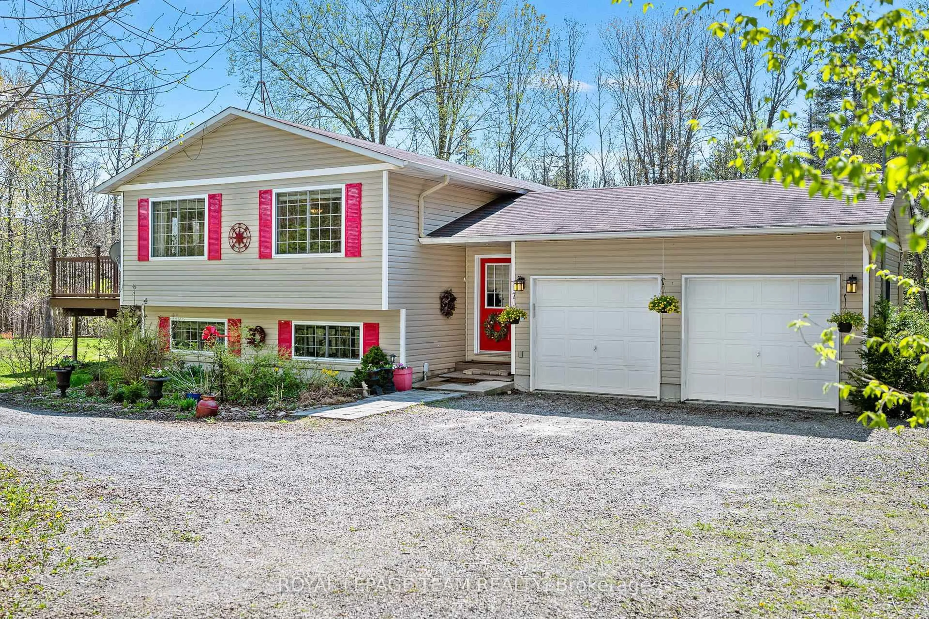 Home with vinyl exterior material, street for 165 Cuckoos Nest Rd, Smiths Falls Ontario K7A 4S7