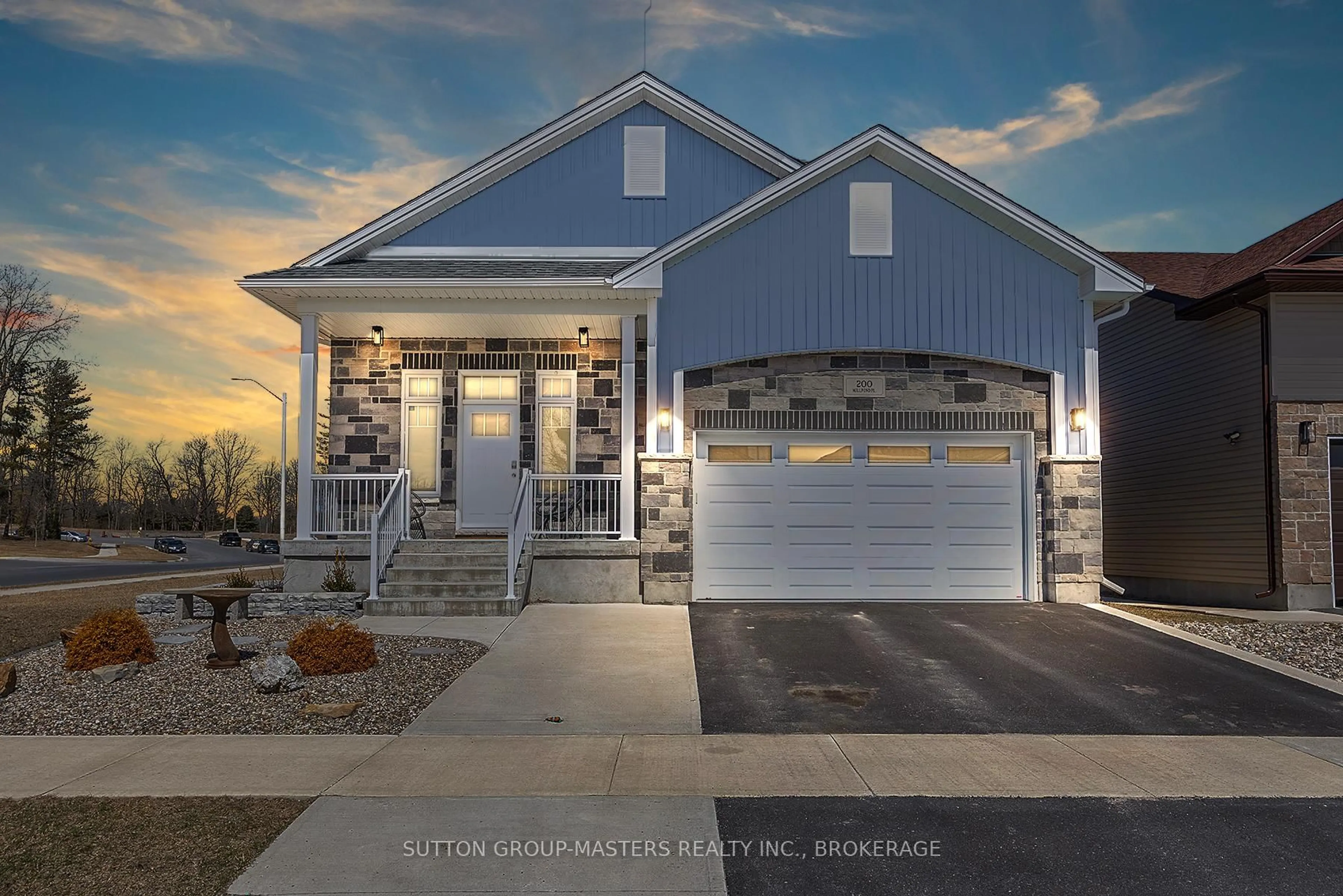 Home with vinyl exterior material, street for 200 Mill Pond Pl, Kingston Ontario K7M 0C9