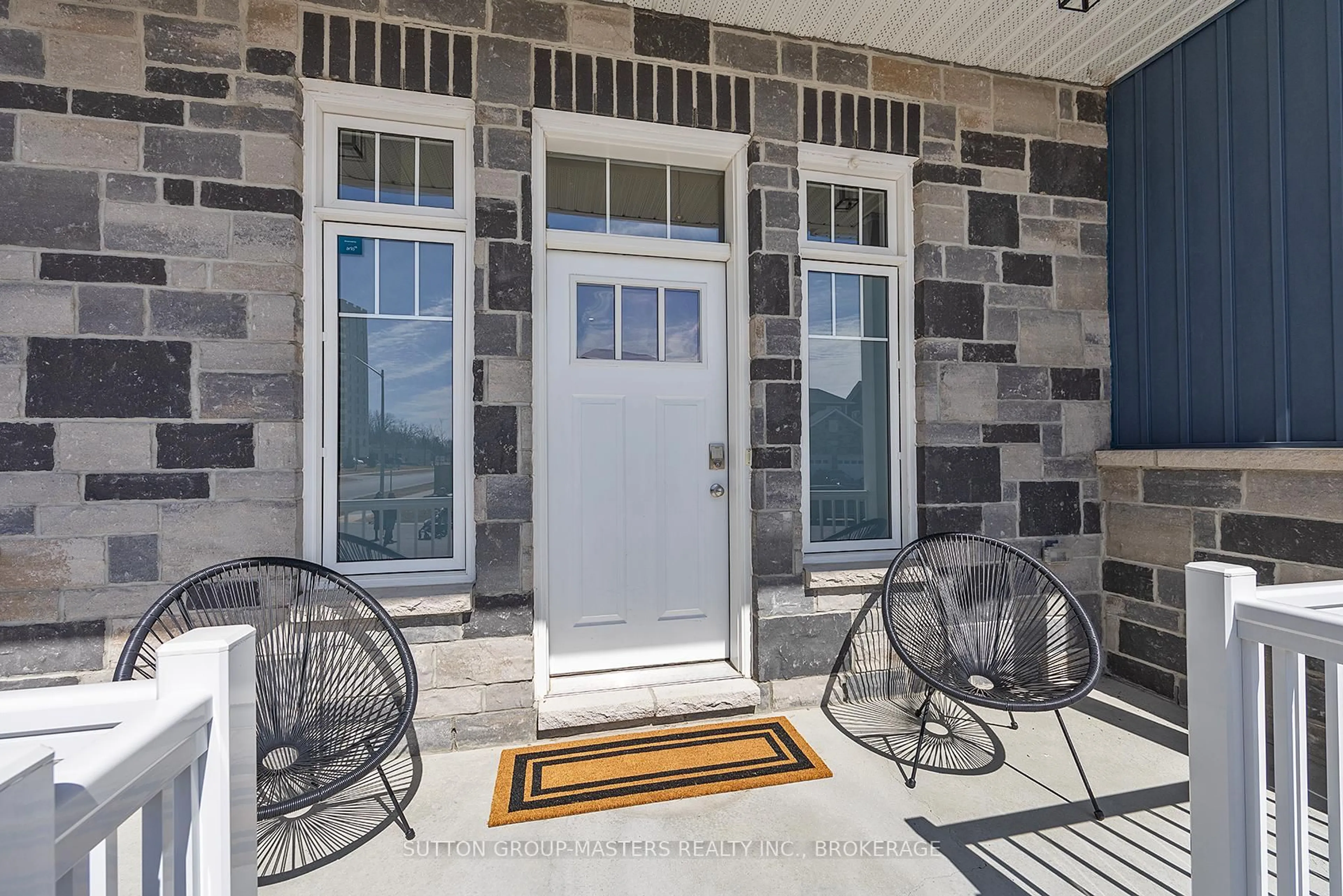 Indoor entryway for 200 Mill Pond Pl, Kingston Ontario K7M 0C9