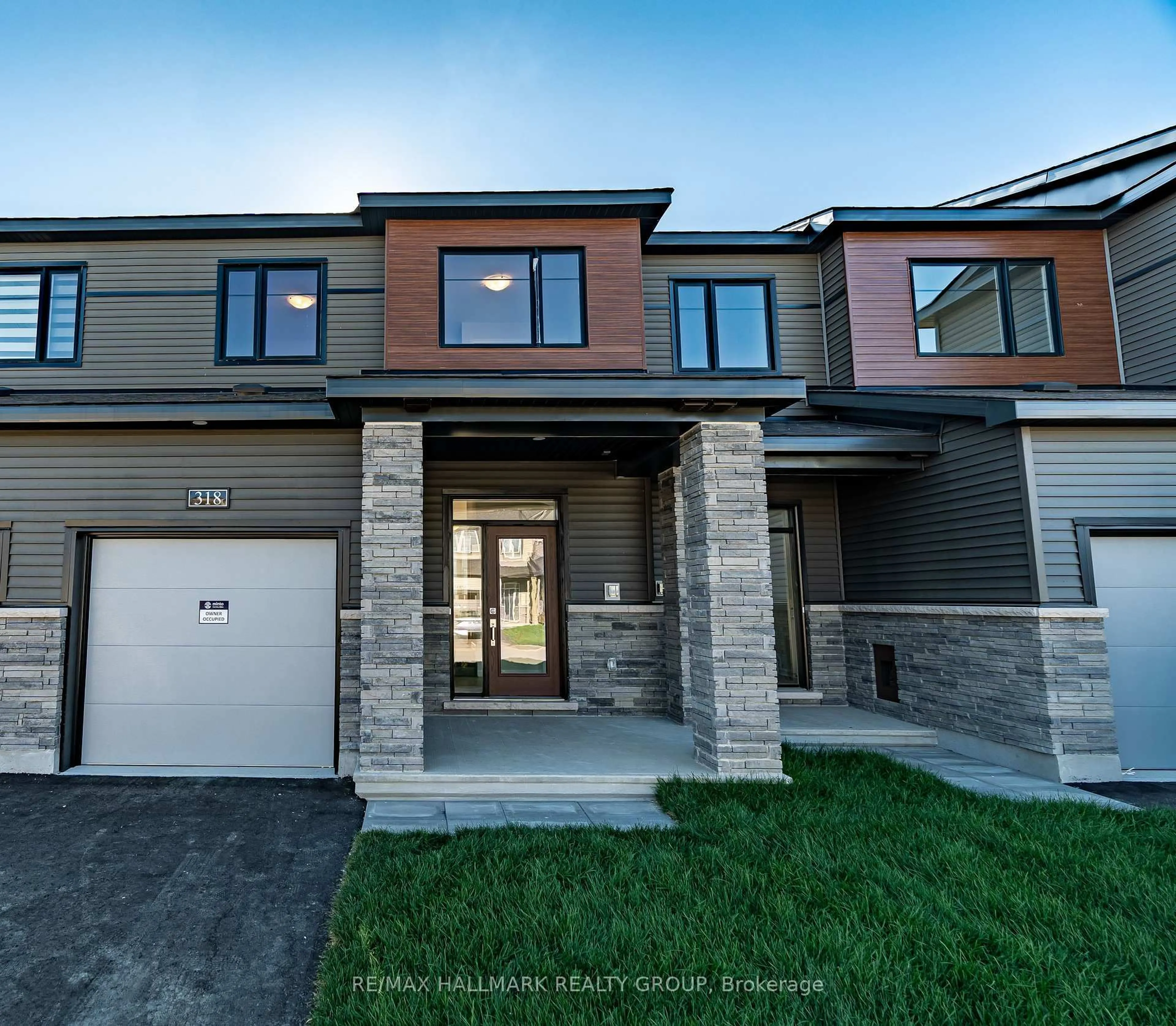 Home with brick exterior material, street for 318 Blossom Pass Terr, Ottawa Ontario K4A 0K9