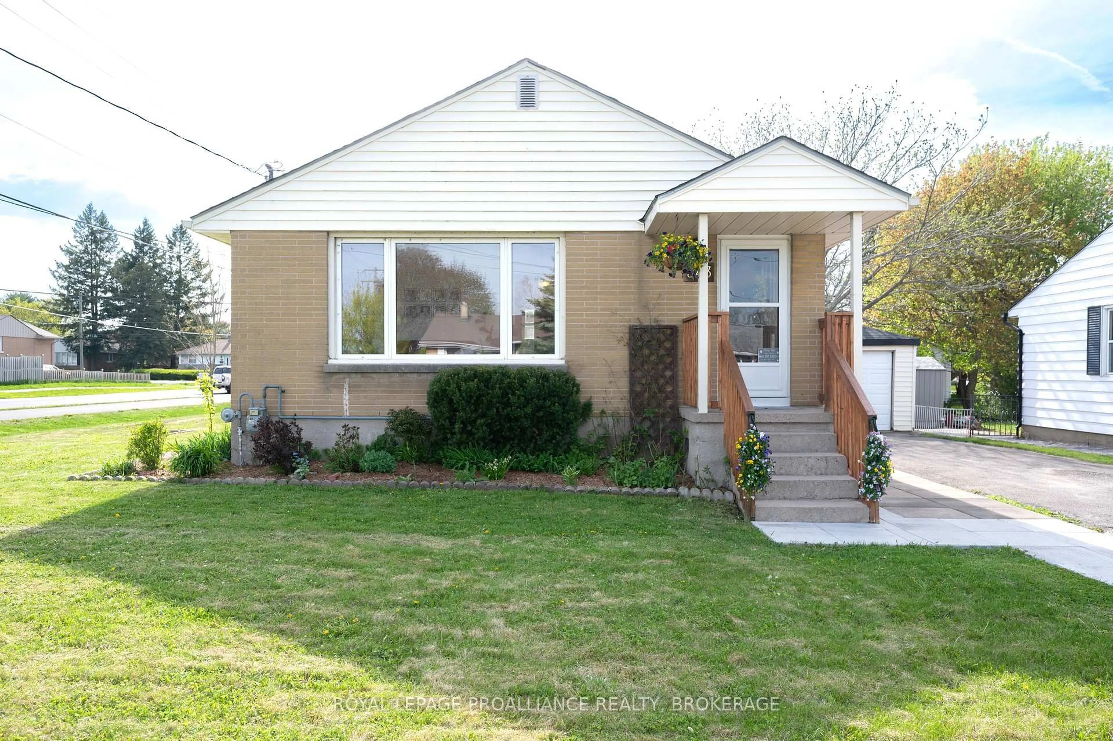 Home with vinyl exterior material, street for 343 Meadowcrest Rd, Kingston Ontario K7M 3S6