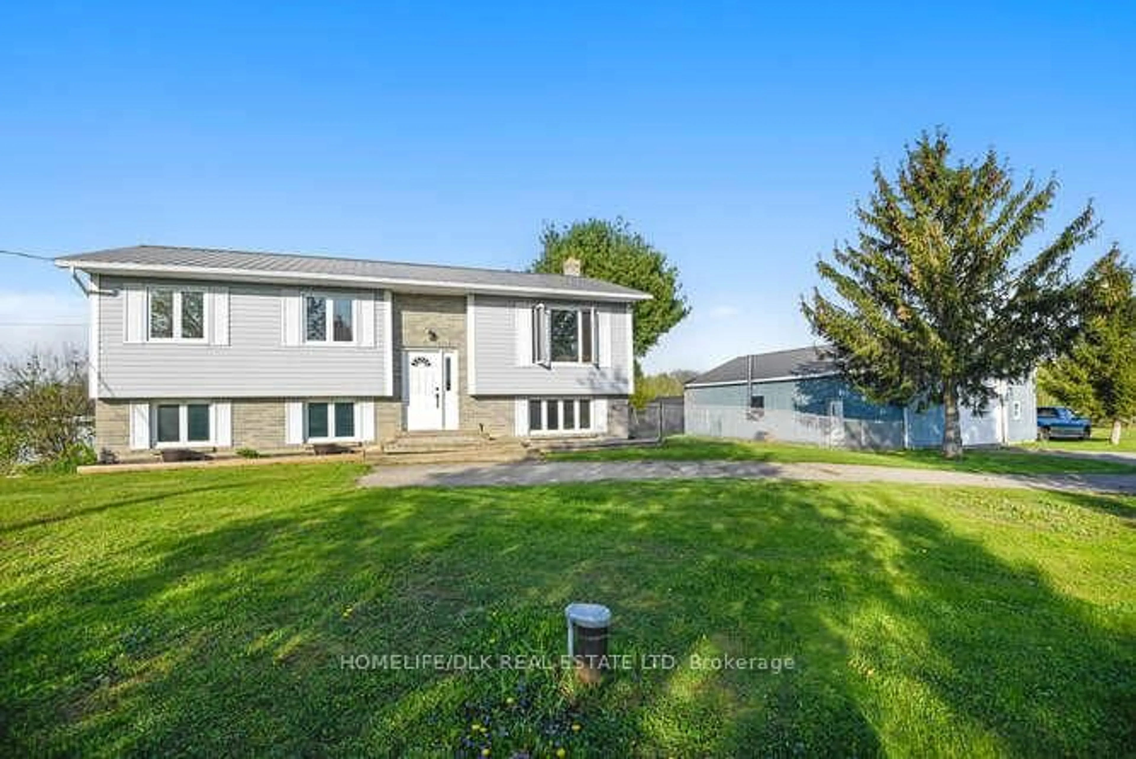 A pic from outside/outdoor area/front of a property/back of a property/a pic from drone, unknown for 6427 County Rd 7 Rd, Elizabethtown-Kitley Ontario K6V 5T4