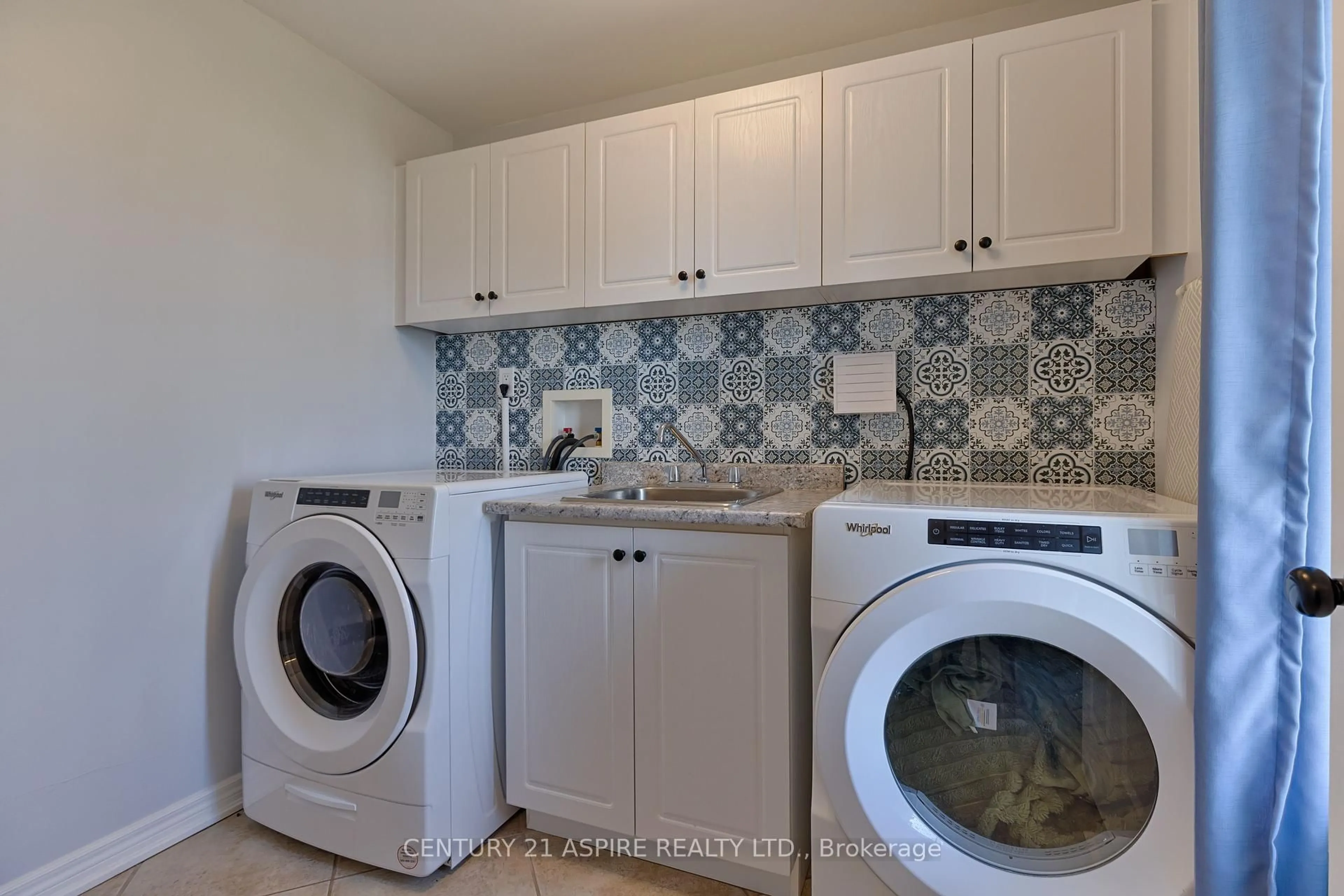 Laundry room for 639 Fairview Ave, Pembroke Ontario K8A 8N4