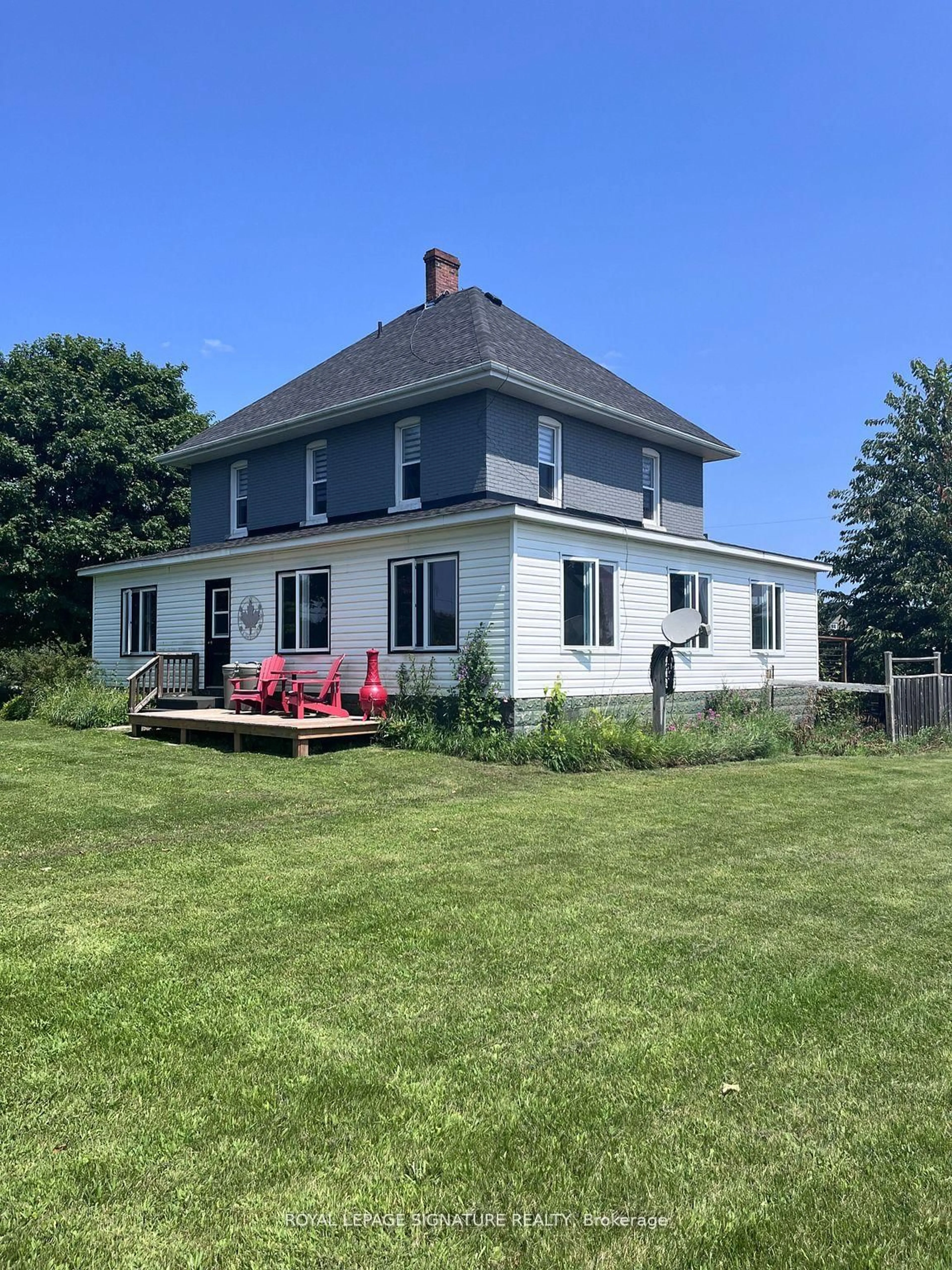 A pic from outside/outdoor area/front of a property/back of a property/a pic from drone, building for 31 Blue Bay Lane, Kawartha Lakes Ontario K0M 1N0