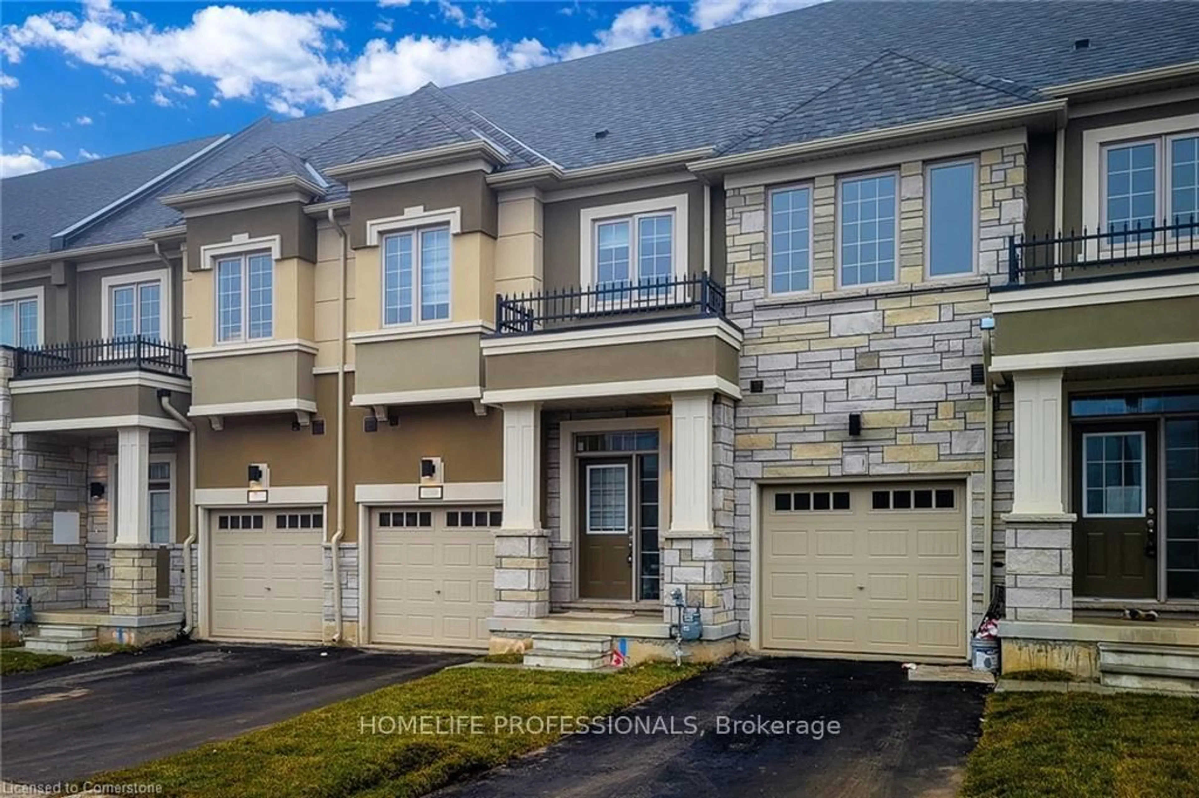 Home with brick exterior material, street for 305 Garner Rd #66, Hamilton Ontario L9G 3K9