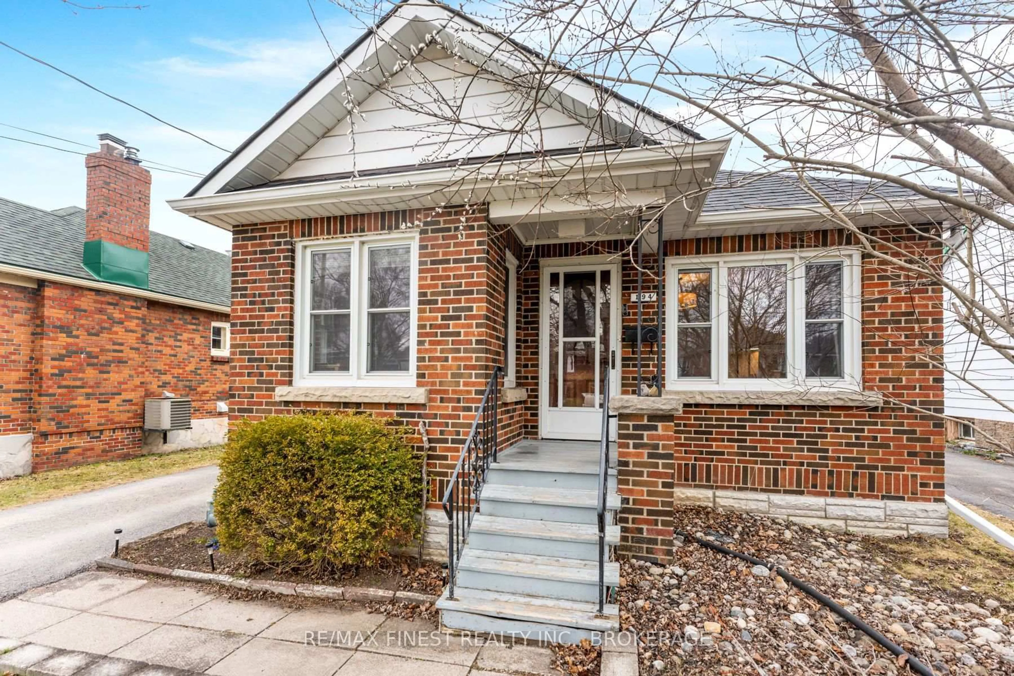 Home with brick exterior material, street for 194 Helen St, Kingston Ontario K7L 4P4