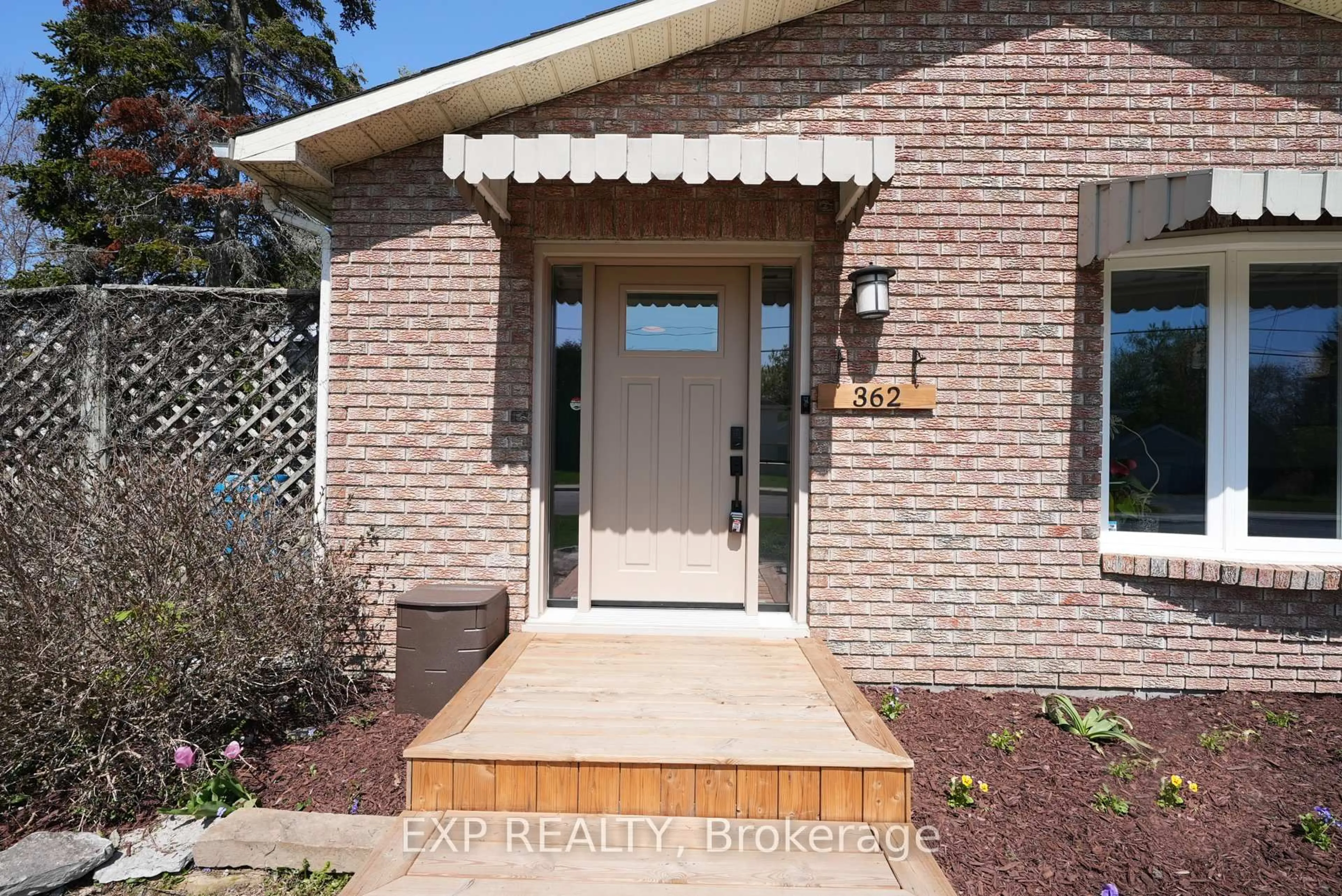 Home with brick exterior material, street for 362 Hope St, Almonte Ontario K0A 1A0
