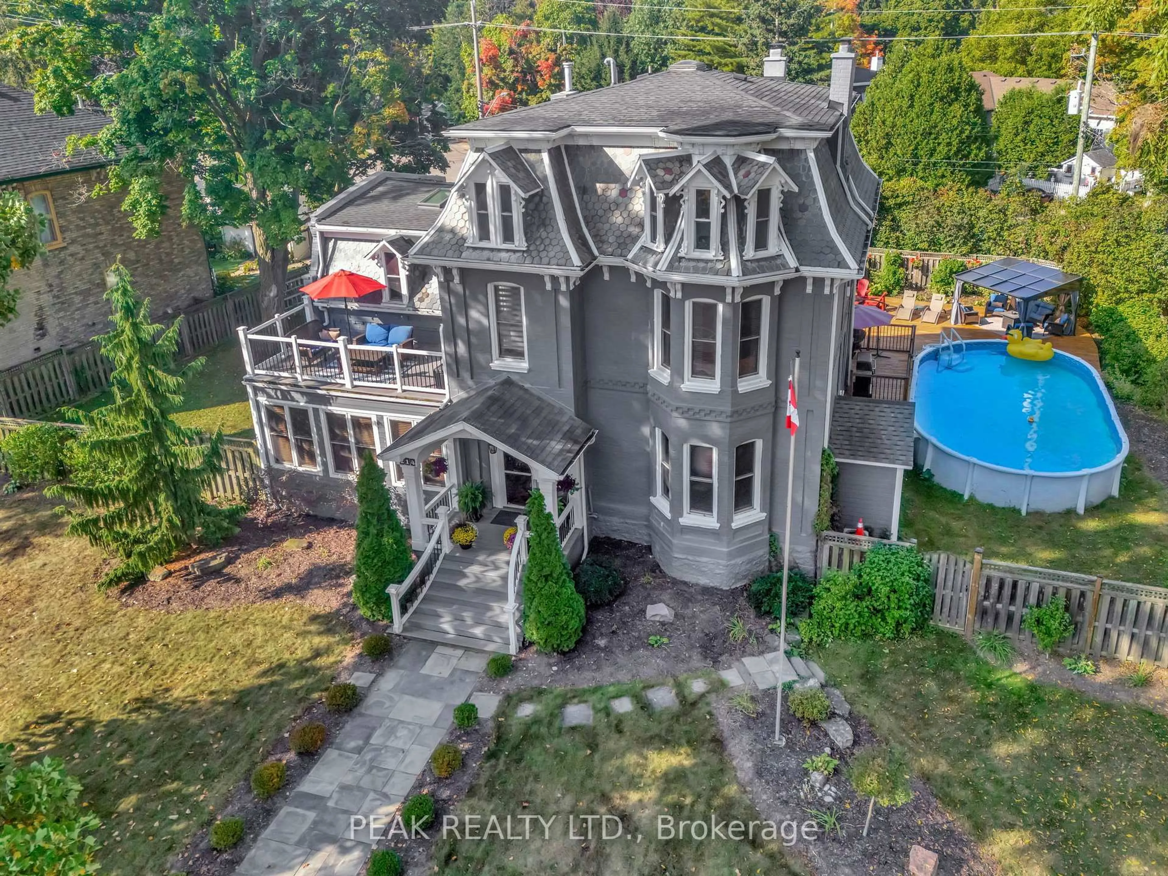 A pic from outside/outdoor area/front of a property/back of a property/a pic from drone, unknown for 214 Grand River St, Brant Ontario N3L 2N3