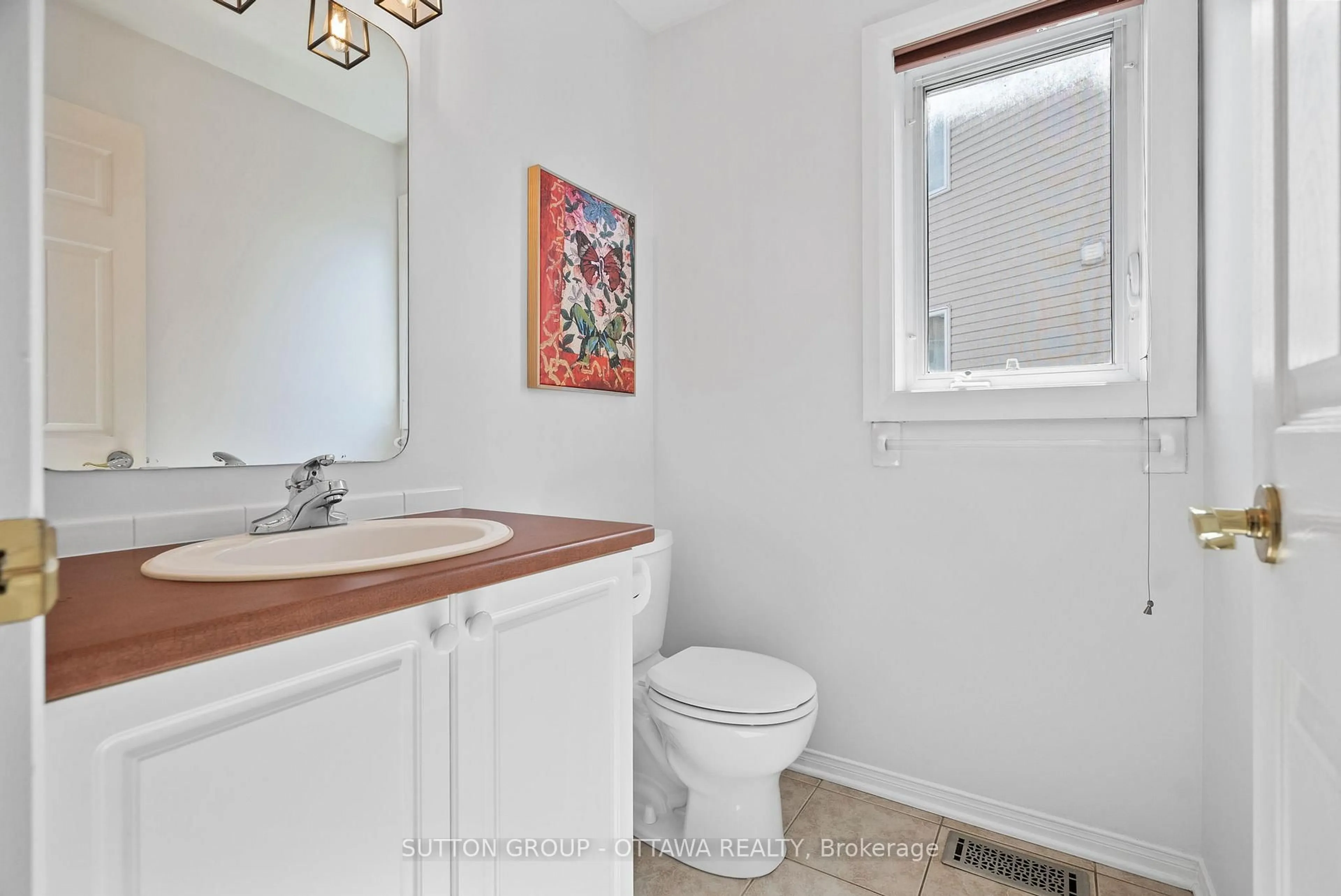 Standard bathroom, ceramic/tile floor for 75 SCAMPTON Dr, Kanata Ontario K2W 1E7