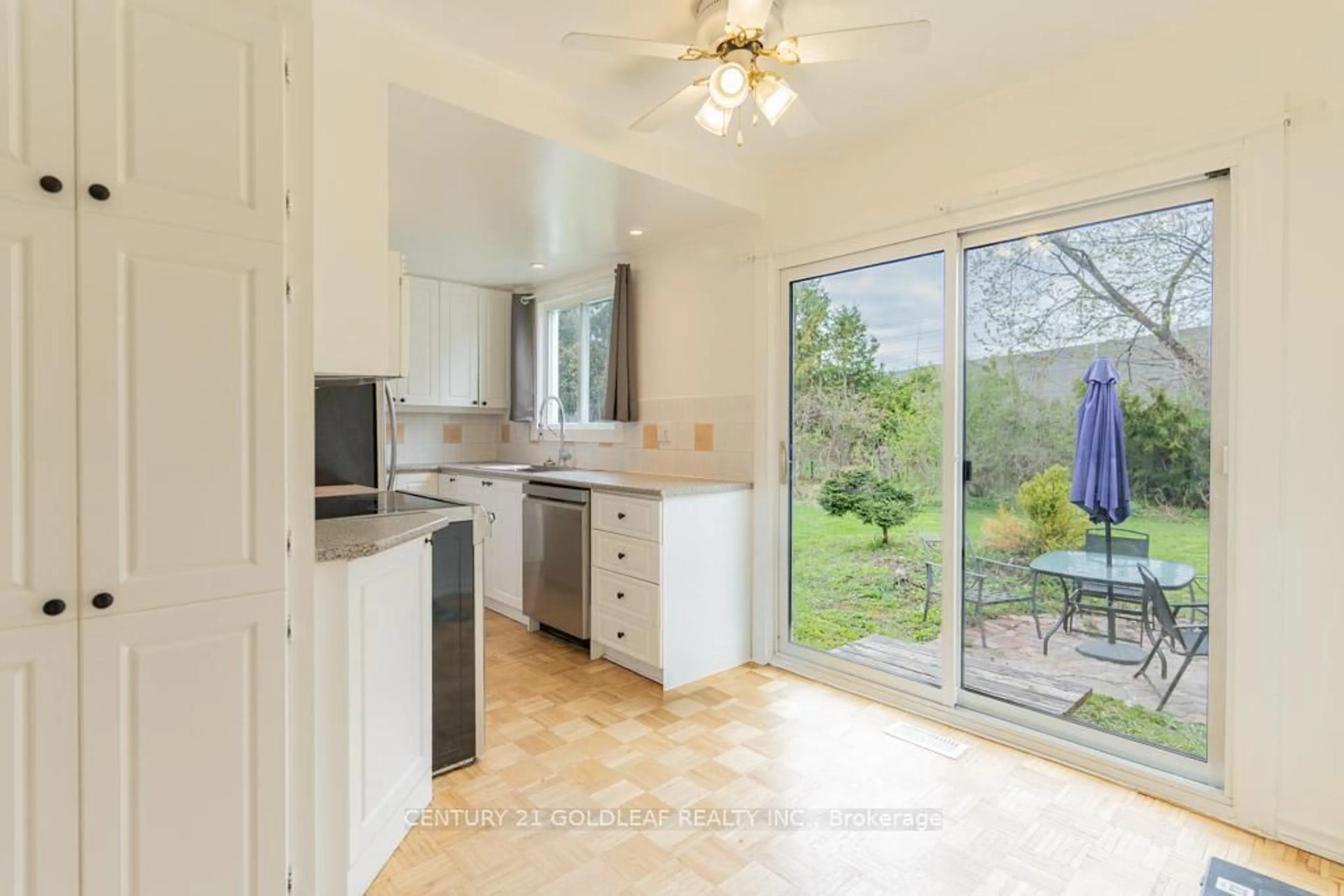 Open concept kitchen, ceramic/tile floor for 1745 Bonaventure Terr, Orleans Ontario K1C 1W5