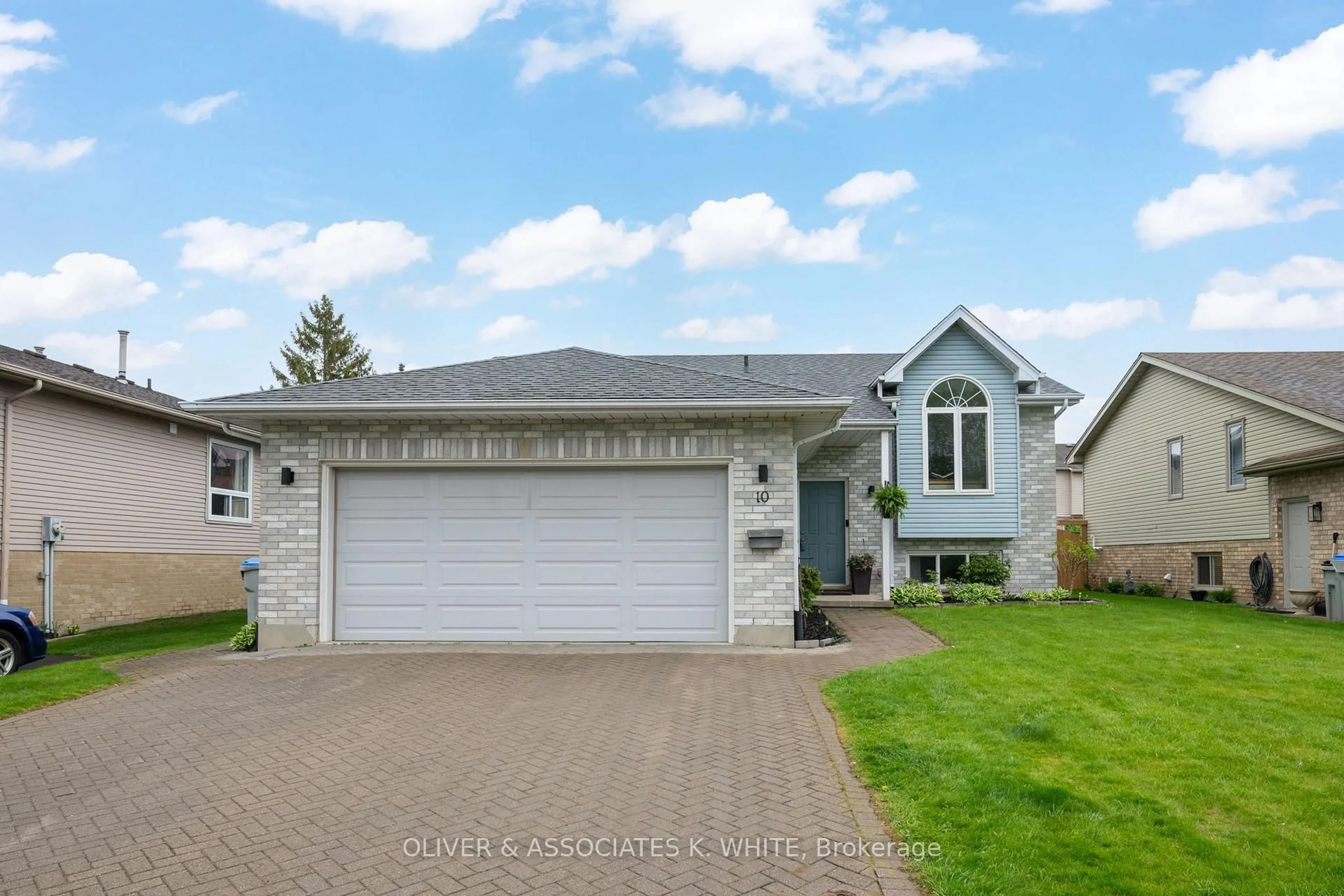 Home with vinyl exterior material, street for 10 La Mantia Ave, Strathroy-Caradoc Ontario N7G 3Z5