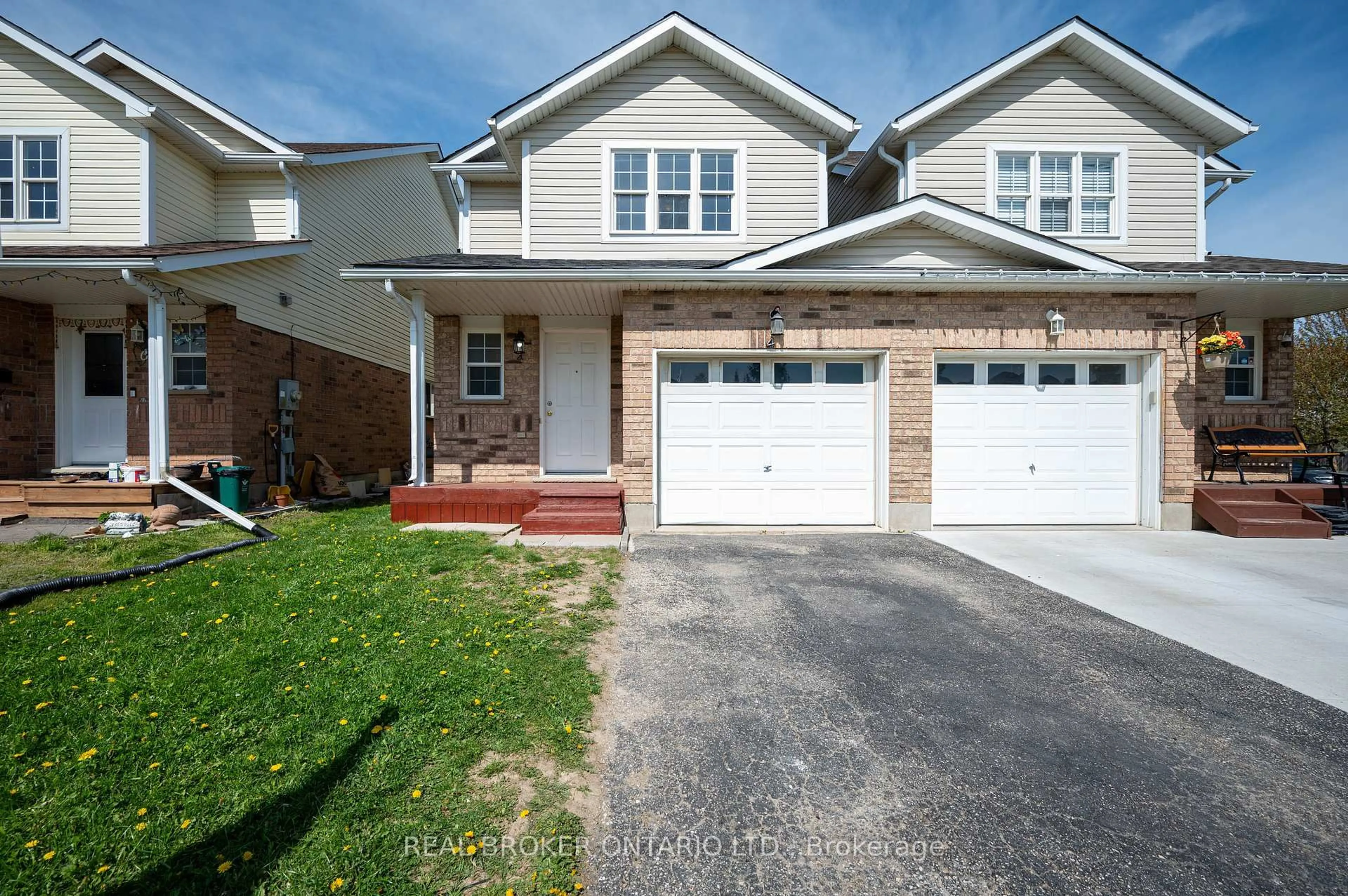 Unknown for 4 Mountain Laurel Cres, Kitchener Ontario N2E 3X2