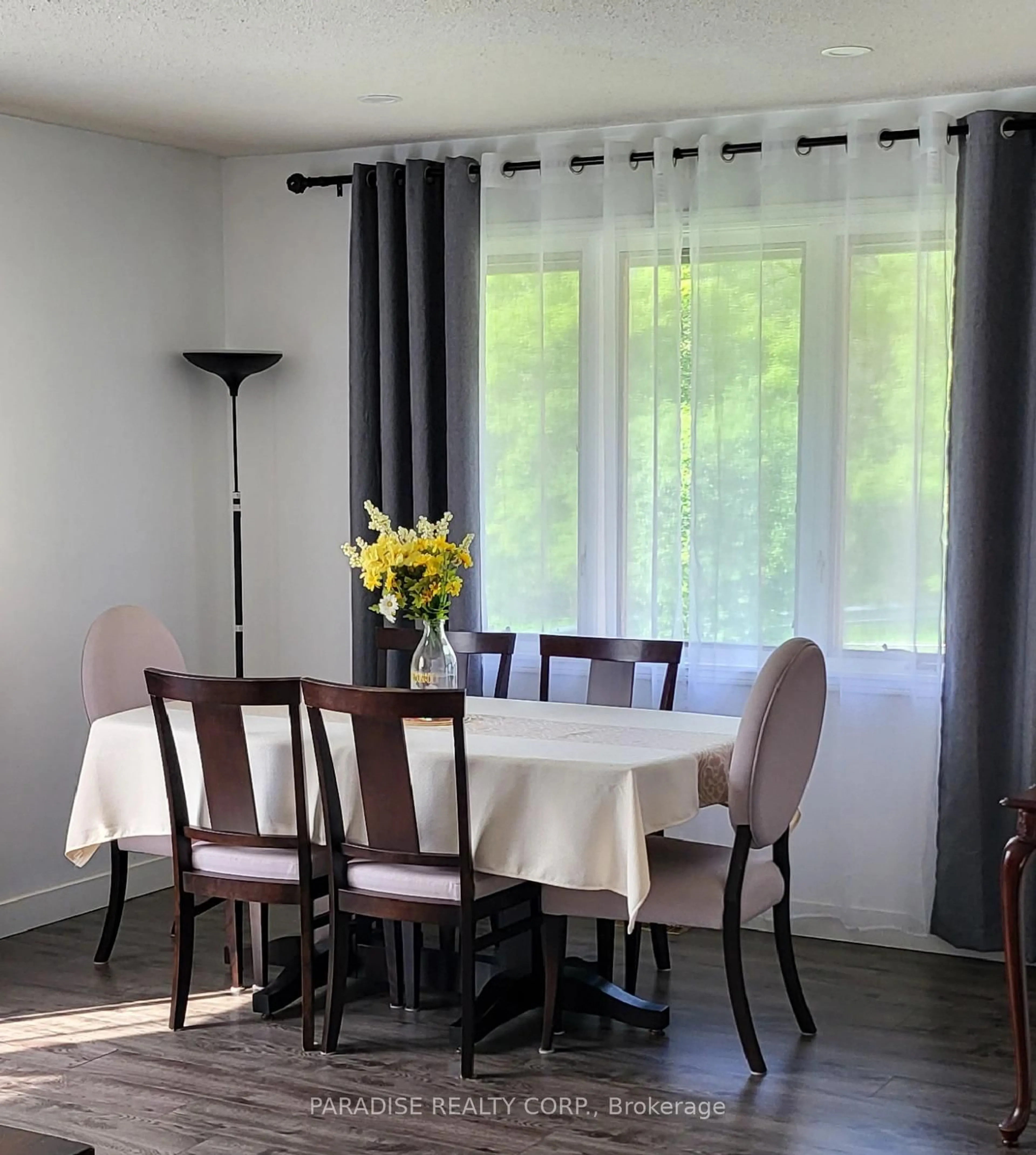 Dining room, wood/laminate floor for 82 Brisbin St, London East Ontario N5Z 2L8