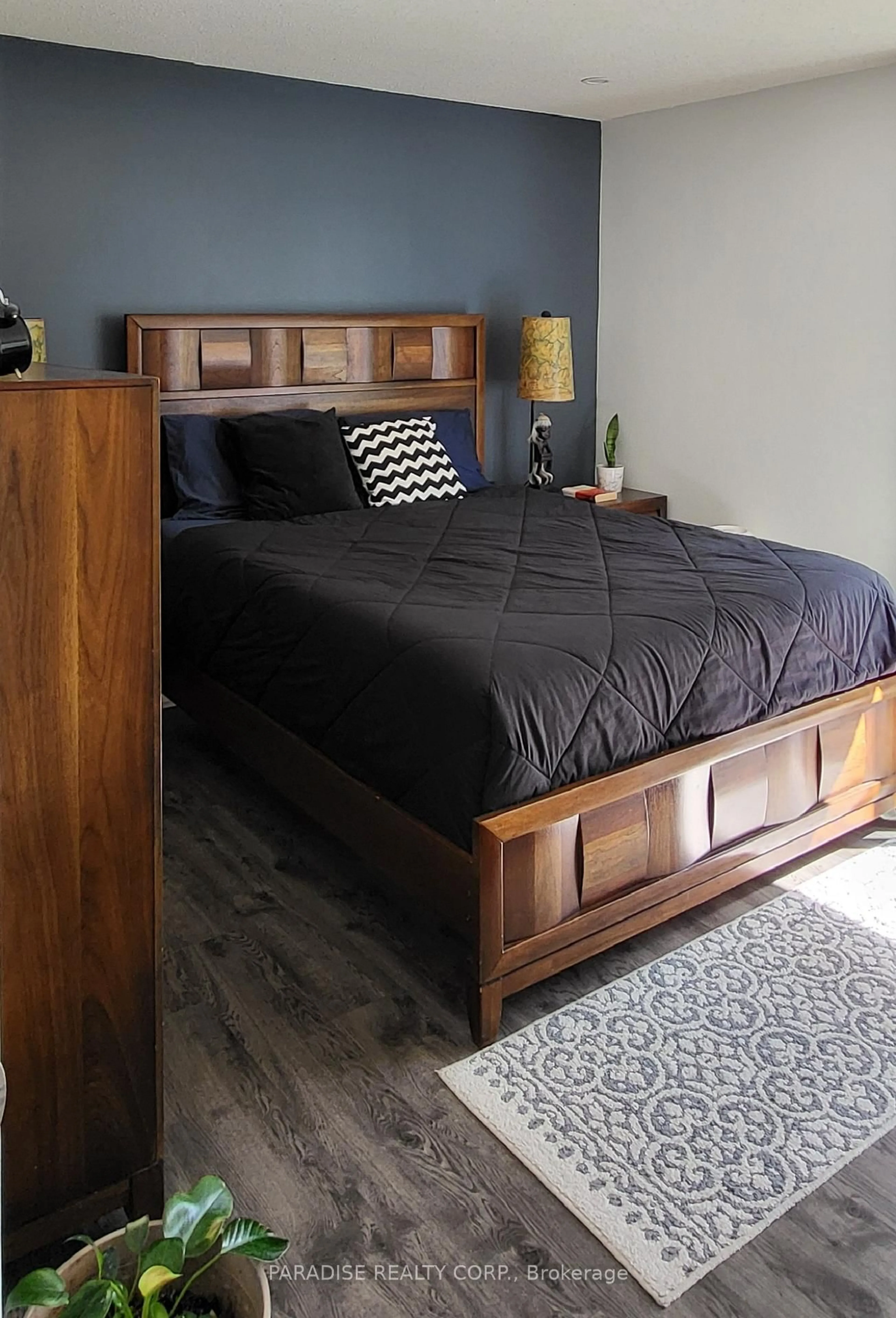 Bedroom with bed, wood/laminate floor for 82 Brisbin St, London East Ontario N5Z 2L8