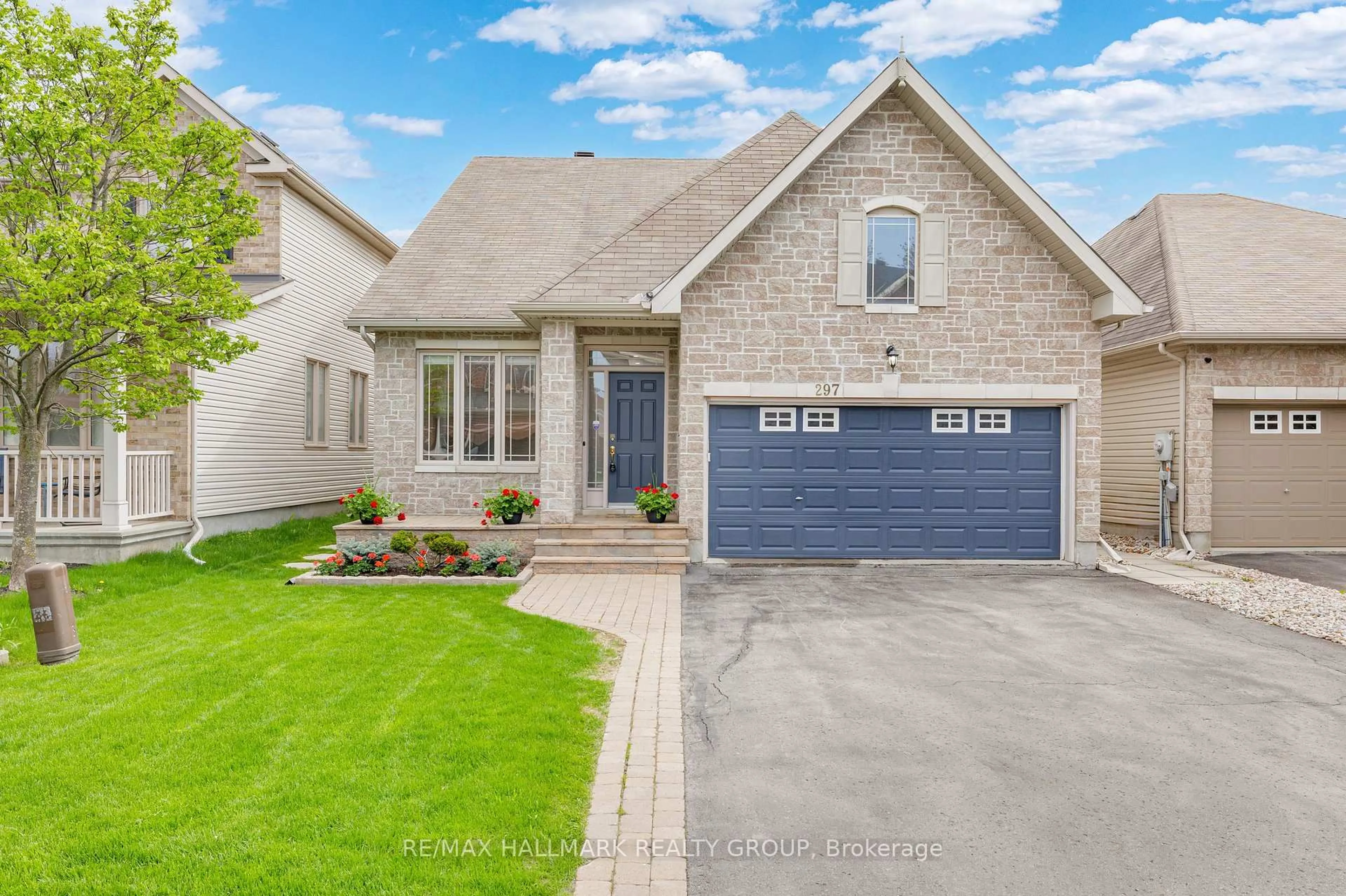 Home with brick exterior material, street for 297 Trail Side Circ, Ottawa Ontario K4A 5B1