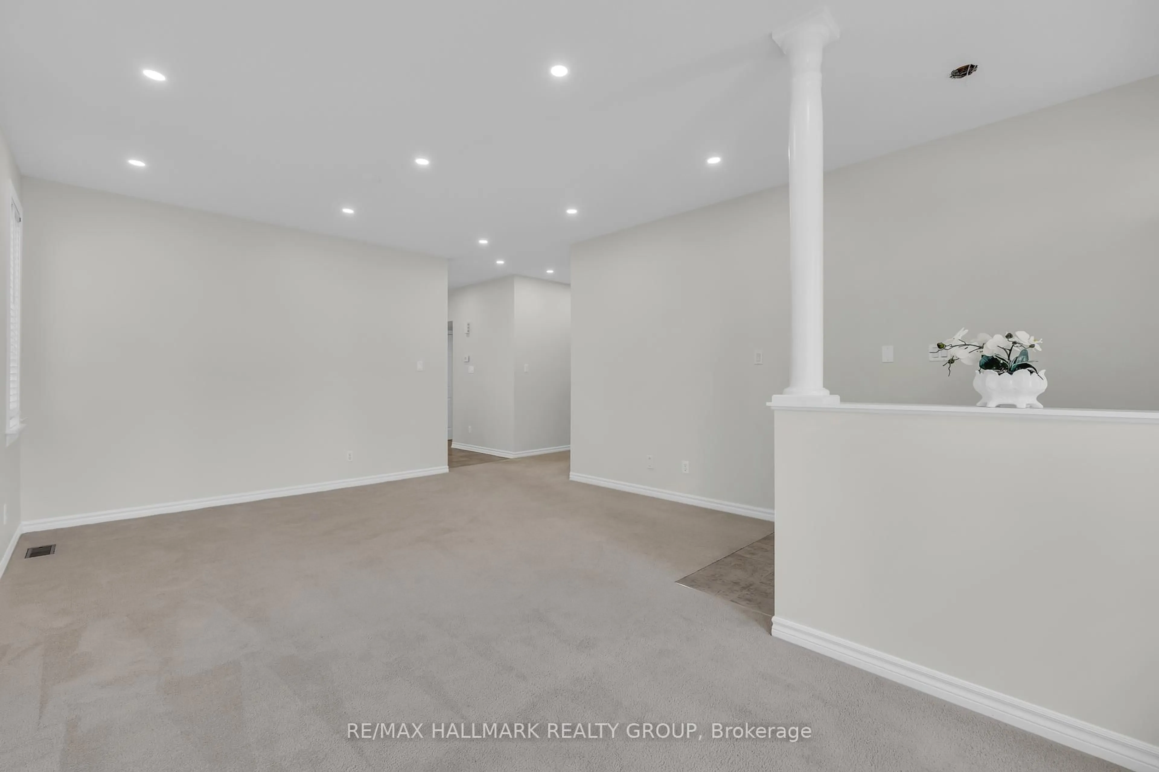 A pic of a room for 297 Trail Side Circ, Ottawa Ontario K4A 5B1
