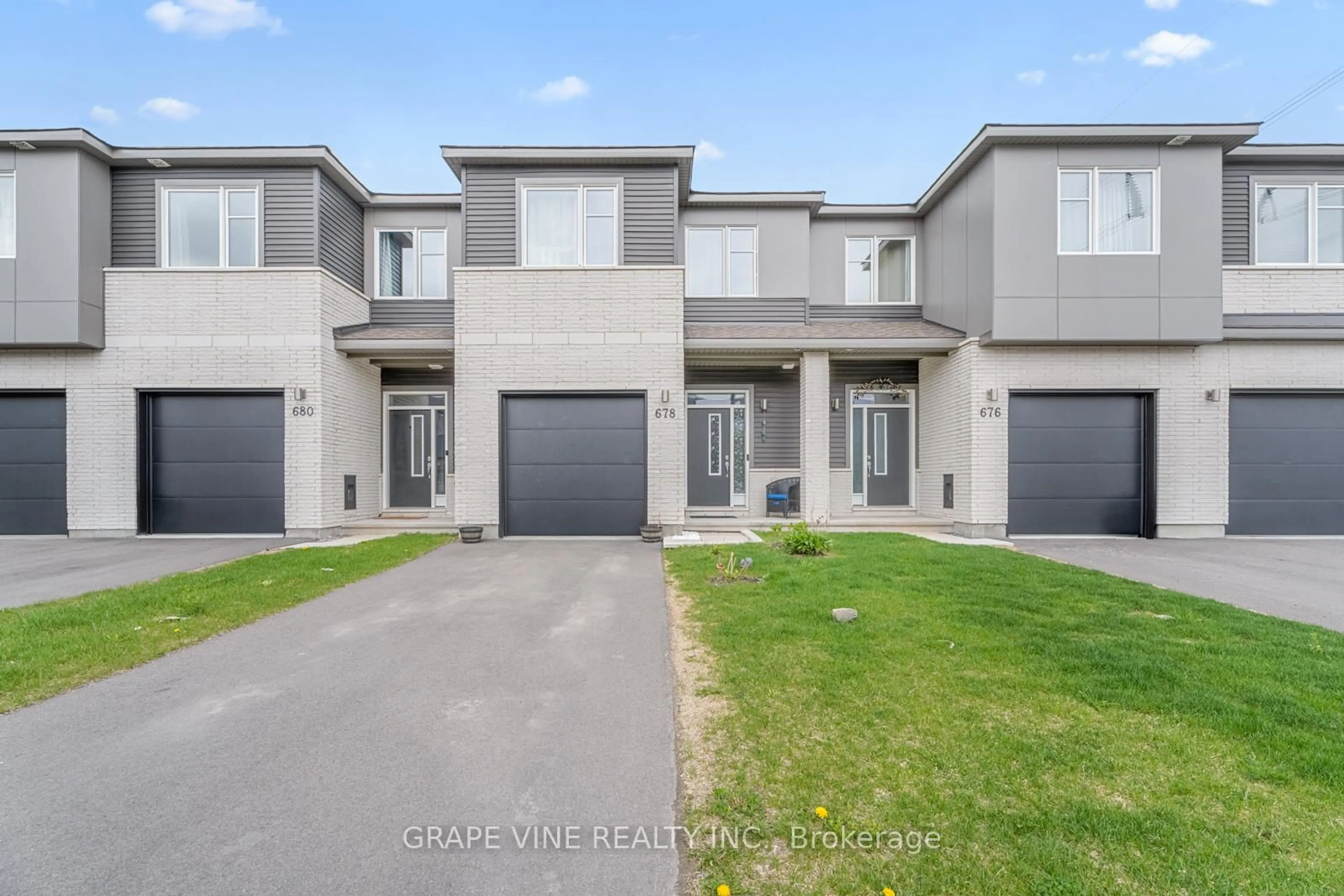 A pic from outside/outdoor area/front of a property/back of a property/a pic from drone, street for 678 Taliesin Cres, Ottawa Ontario K2S 2W5